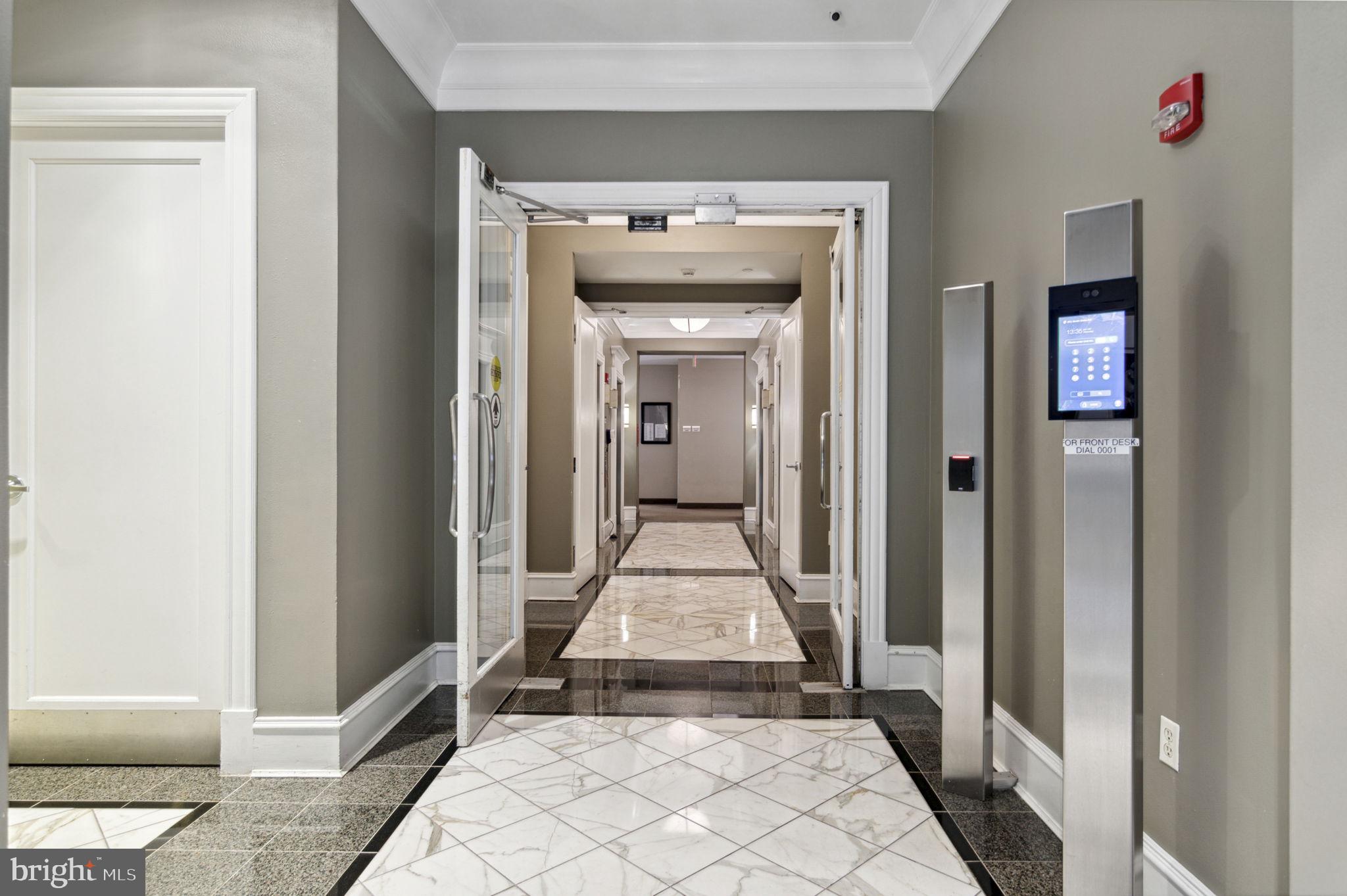 851 N Glebe Rd #1404