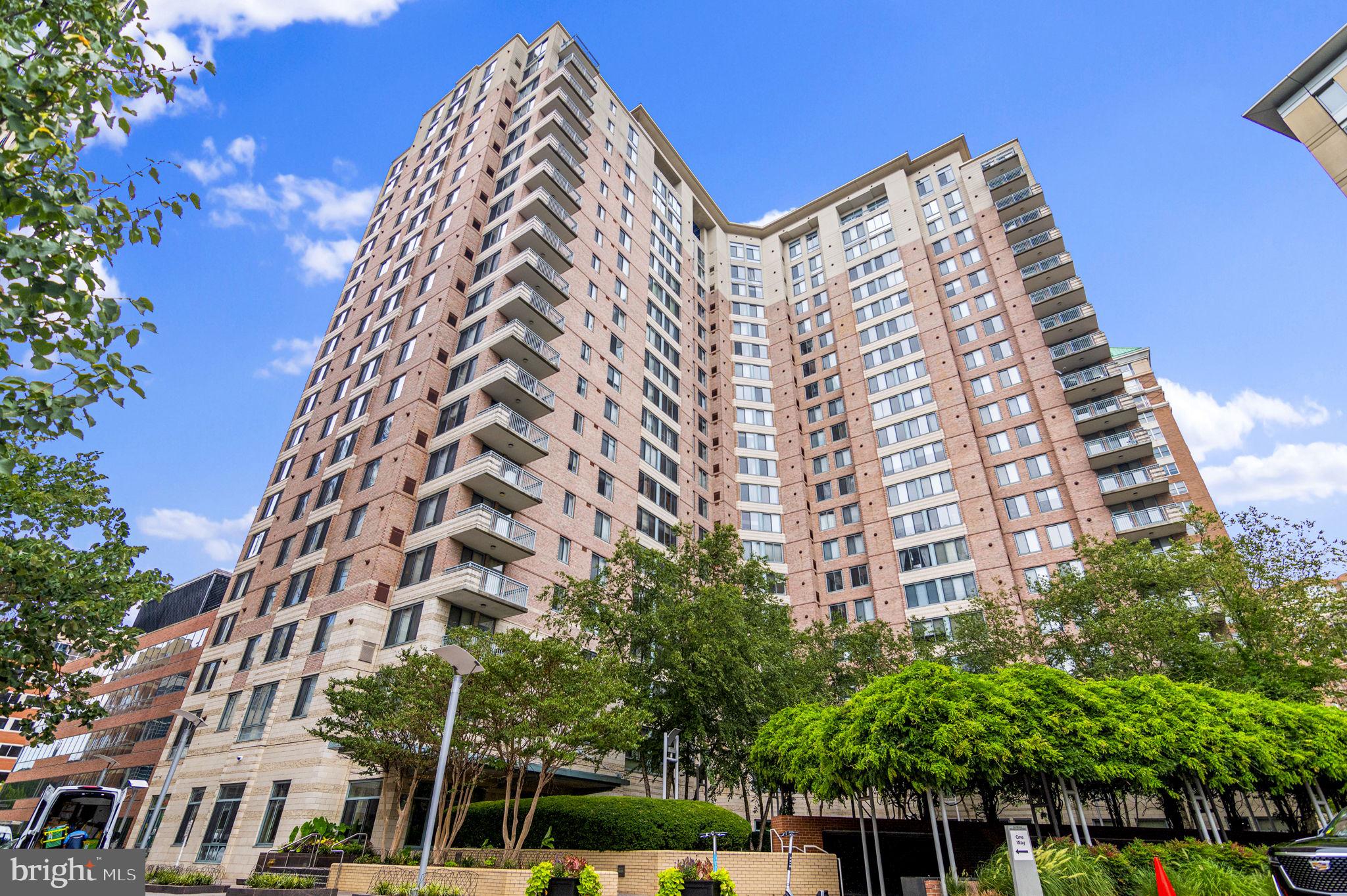 851 N Glebe Rd #1404