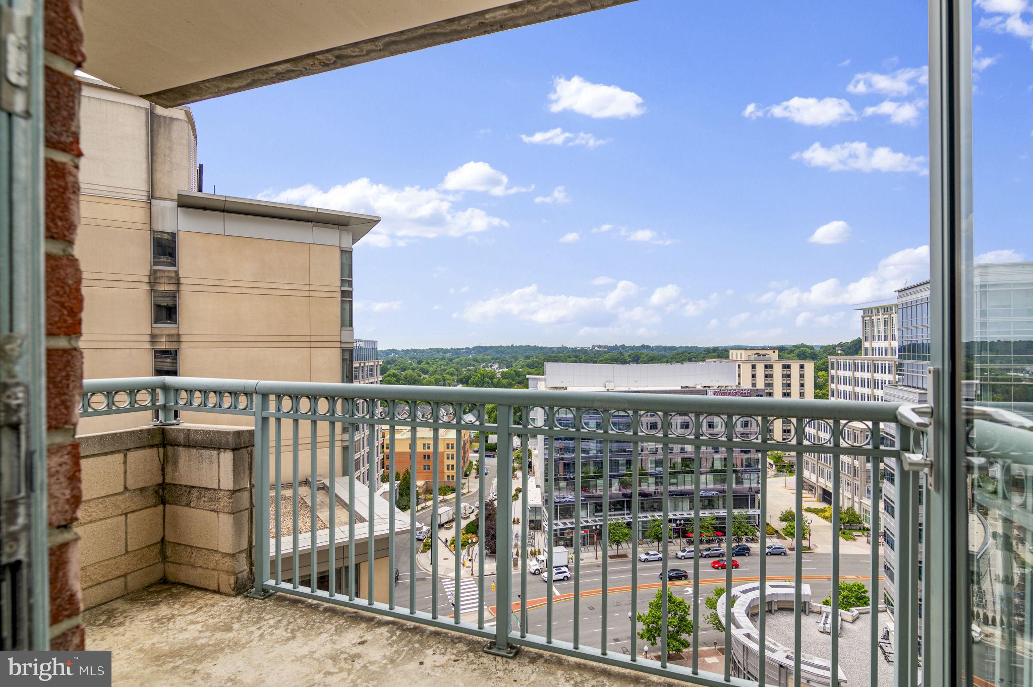 851 N Glebe Rd #1404