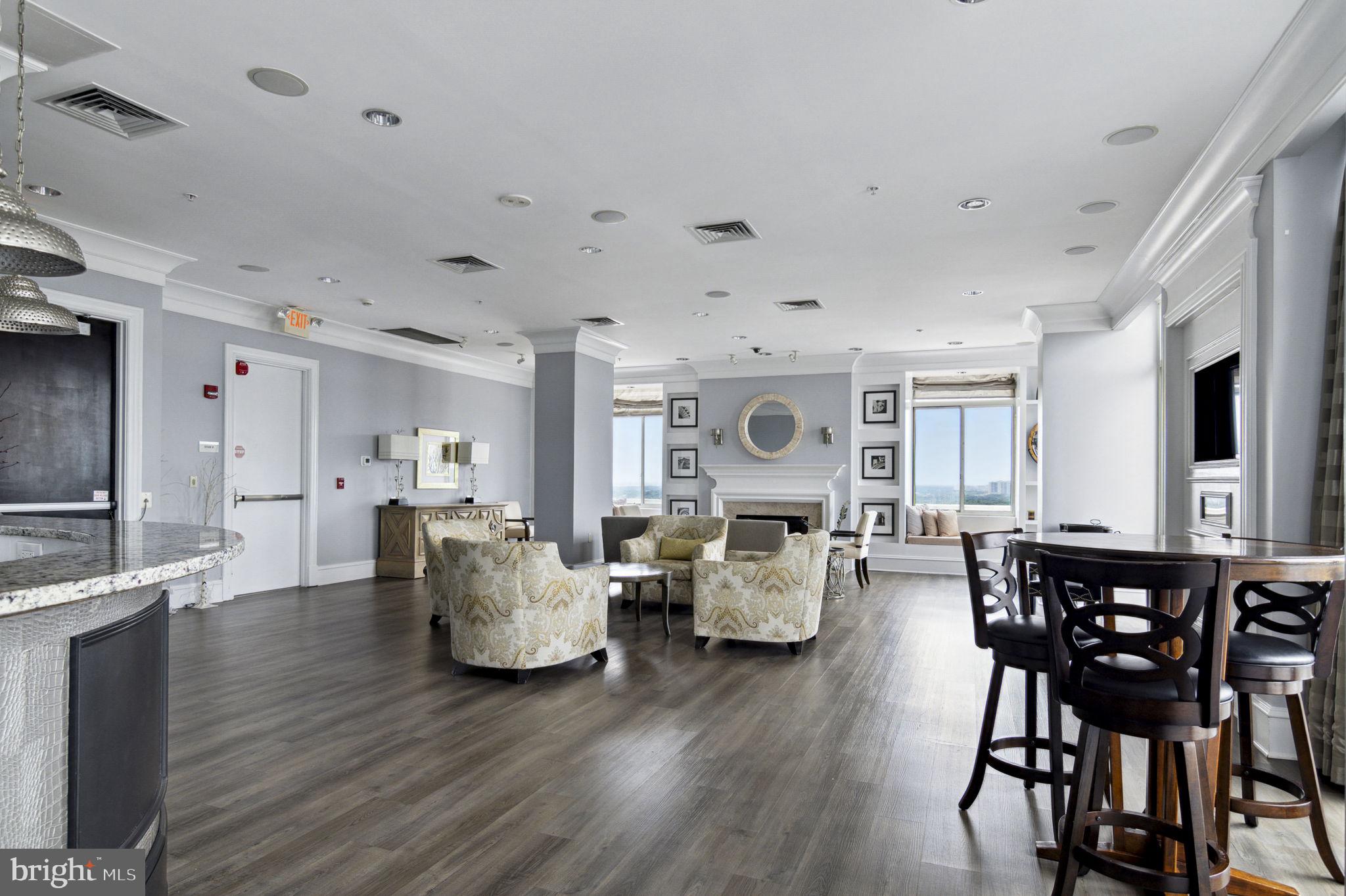 851 N Glebe Rd #1404