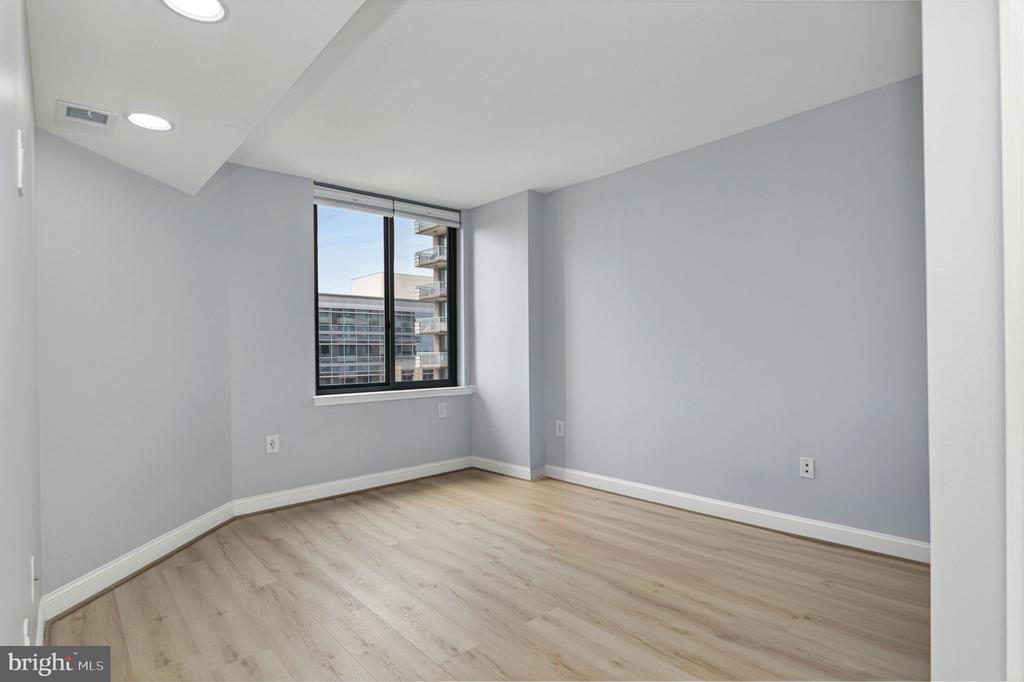 851 N Glebe Rd #1404