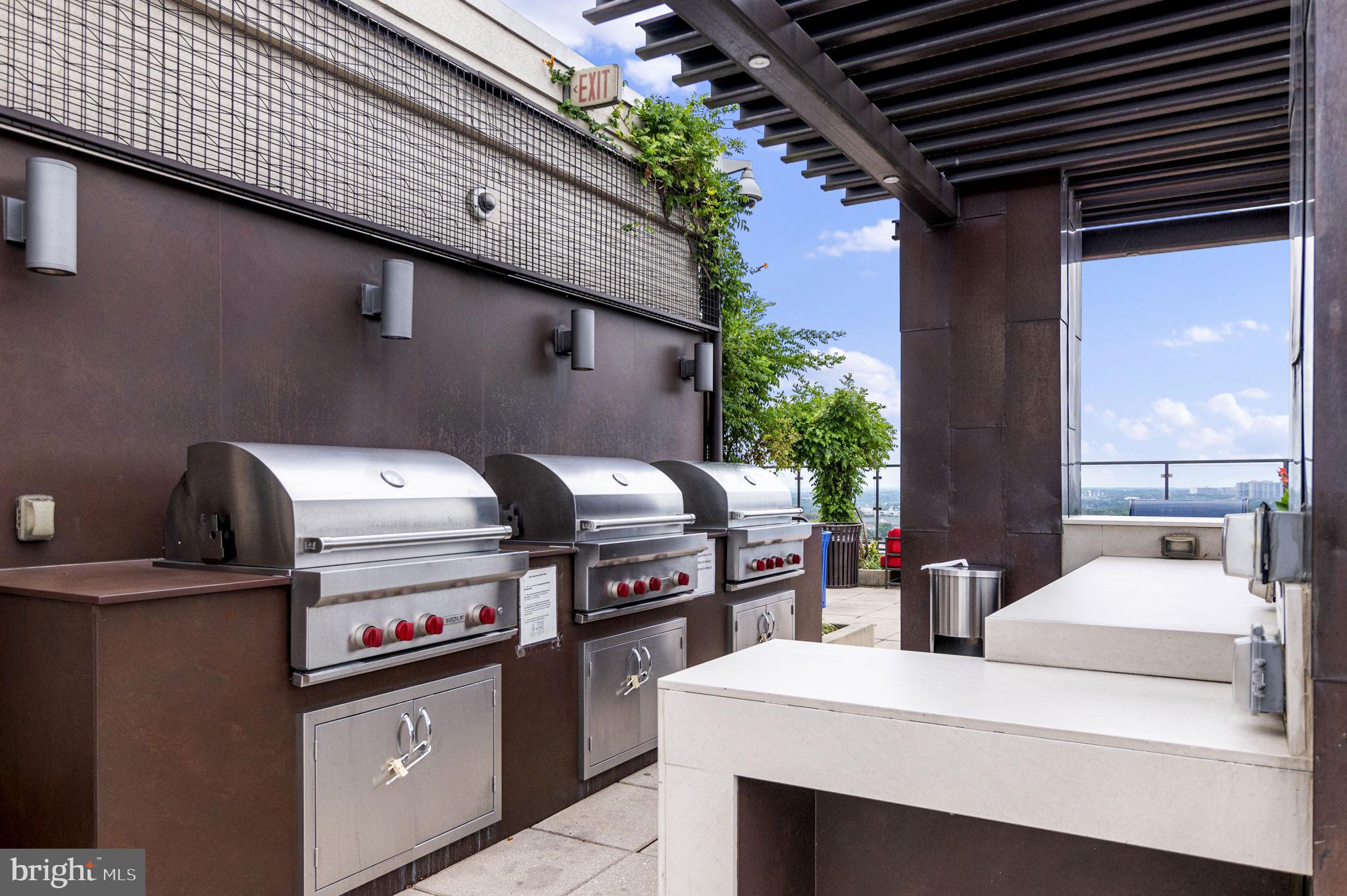 851 N Glebe Rd #1404