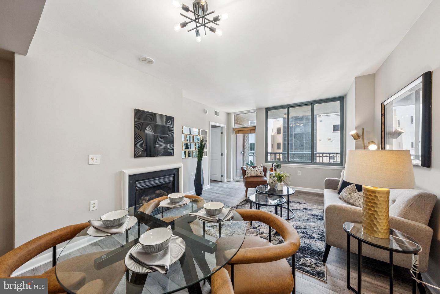 851 N Glebe Rd #415