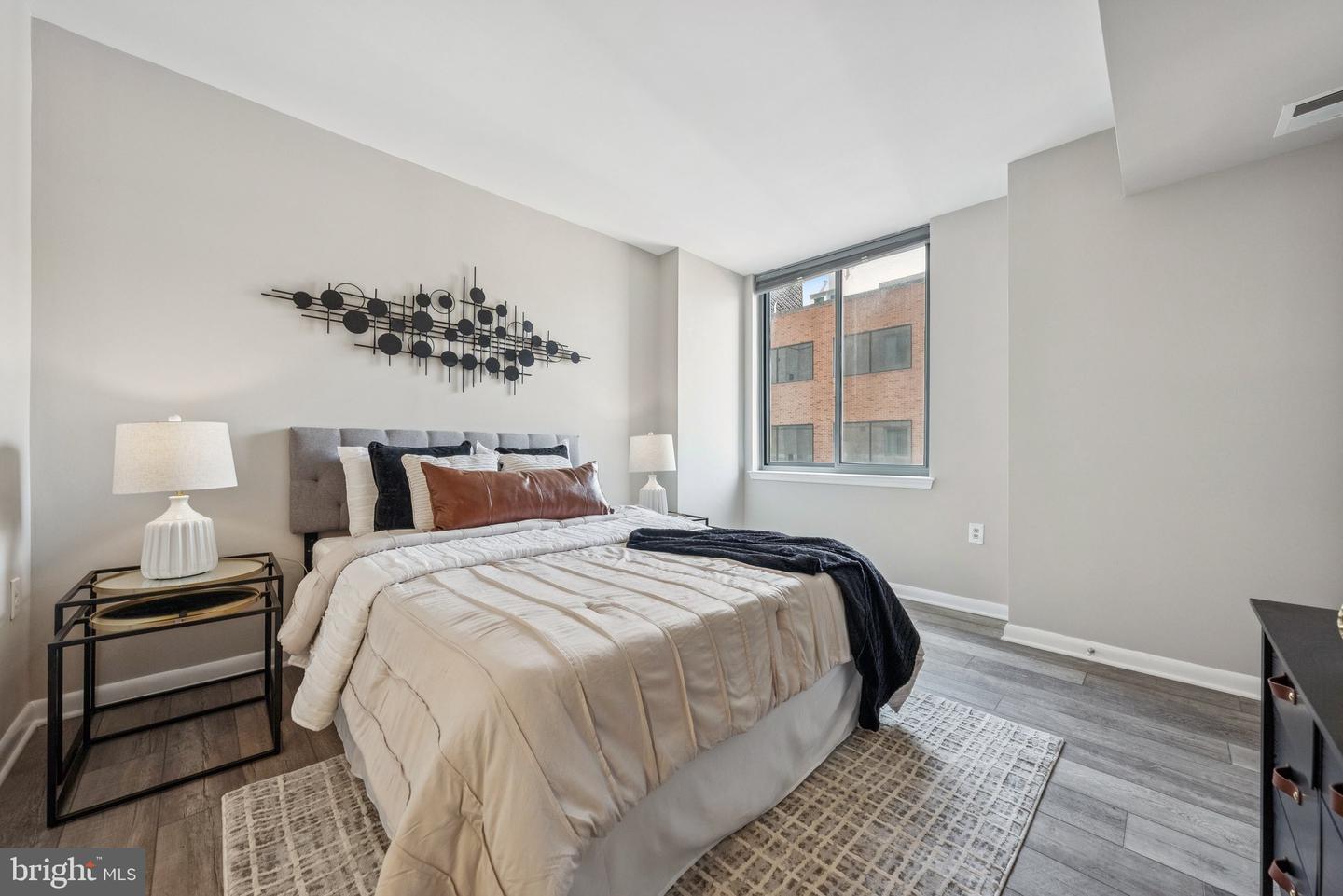 851 N Glebe Rd #415