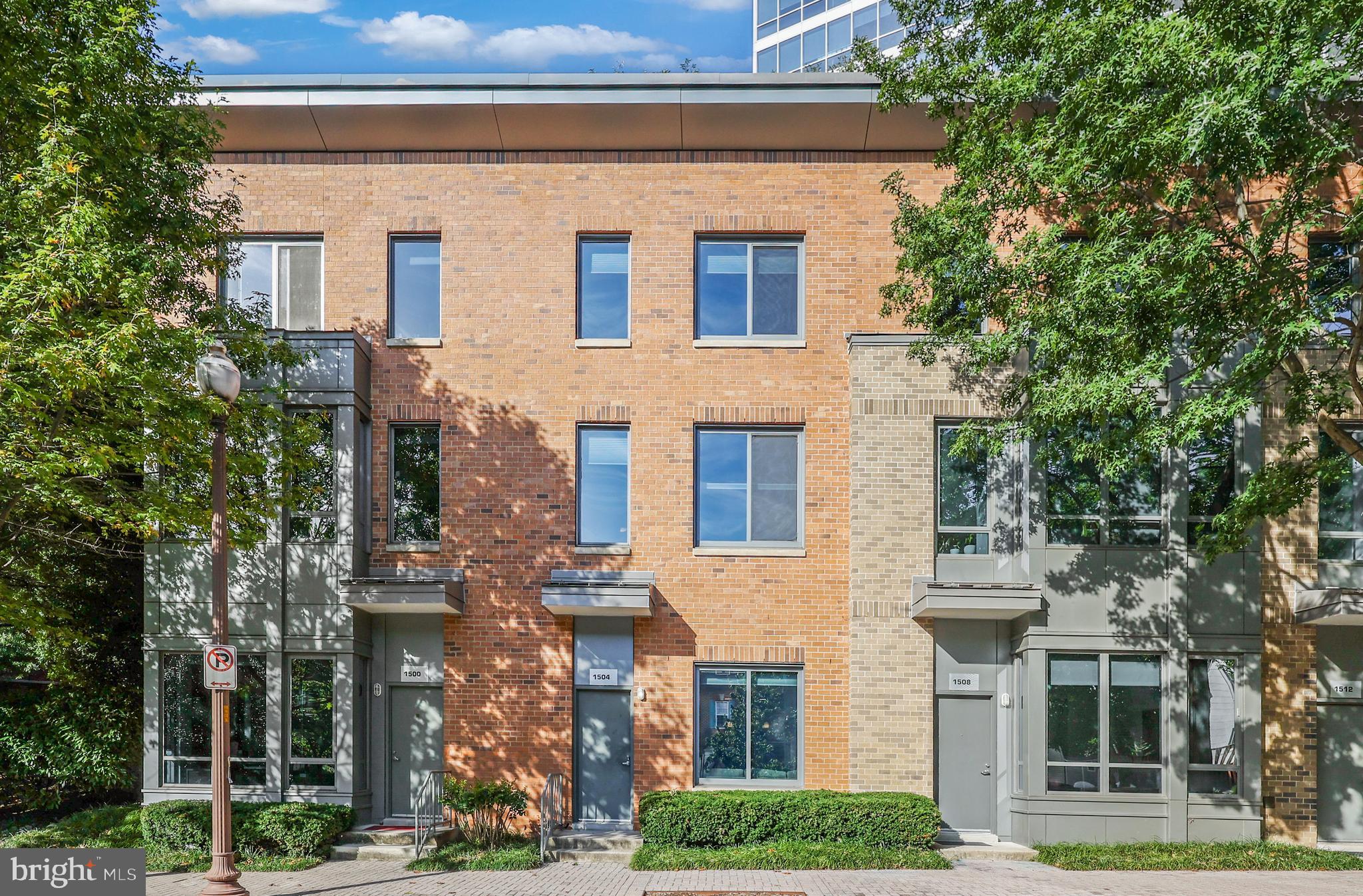 1504 N SCOTT STREET TH-2