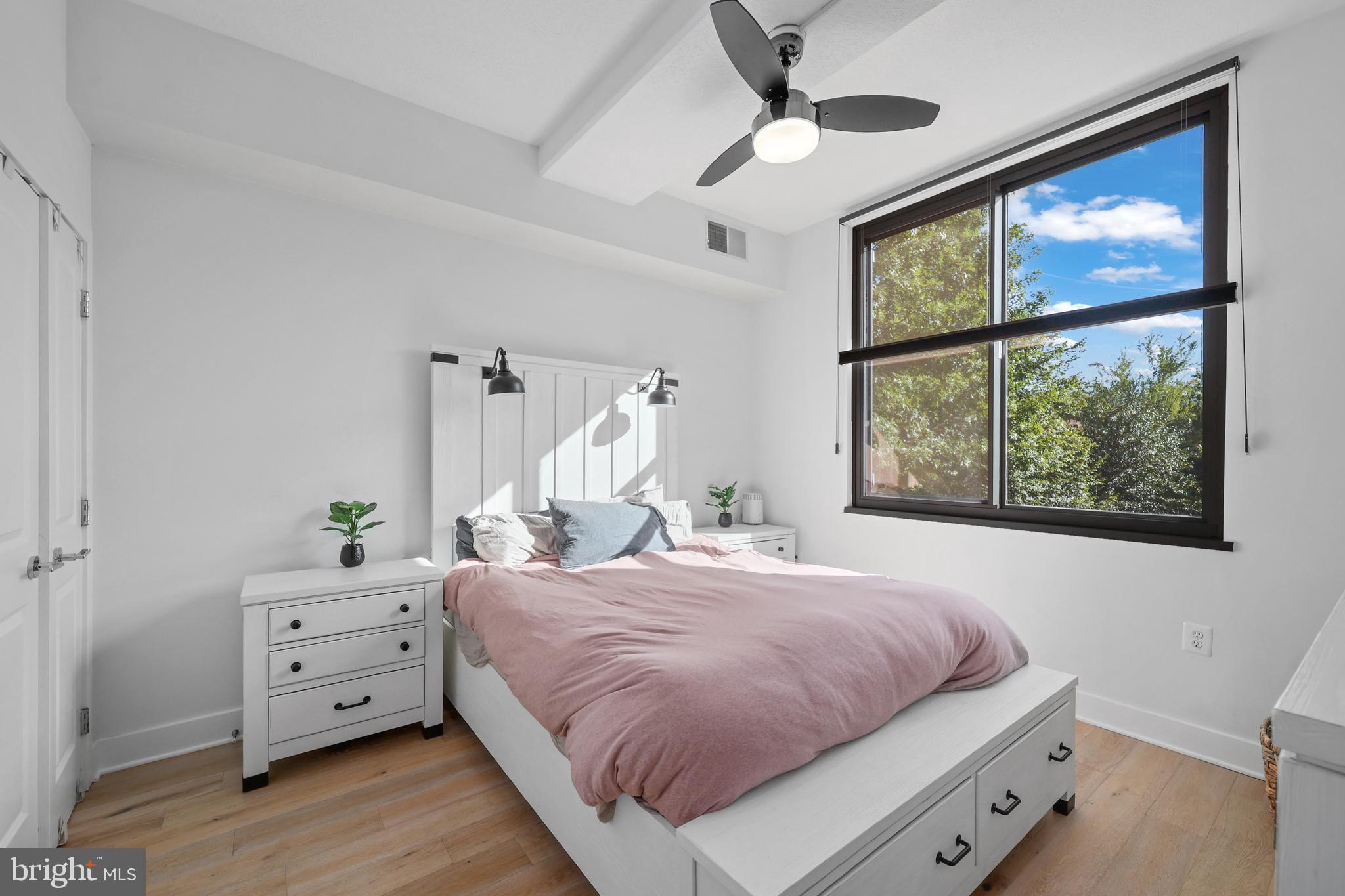 1504 N SCOTT STREET TH-2