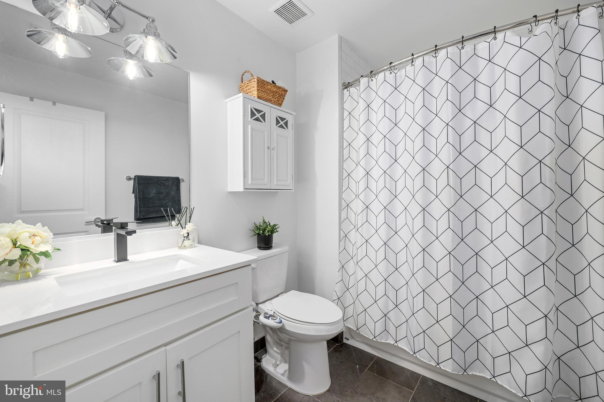 1504 N SCOTT STREET TH-2