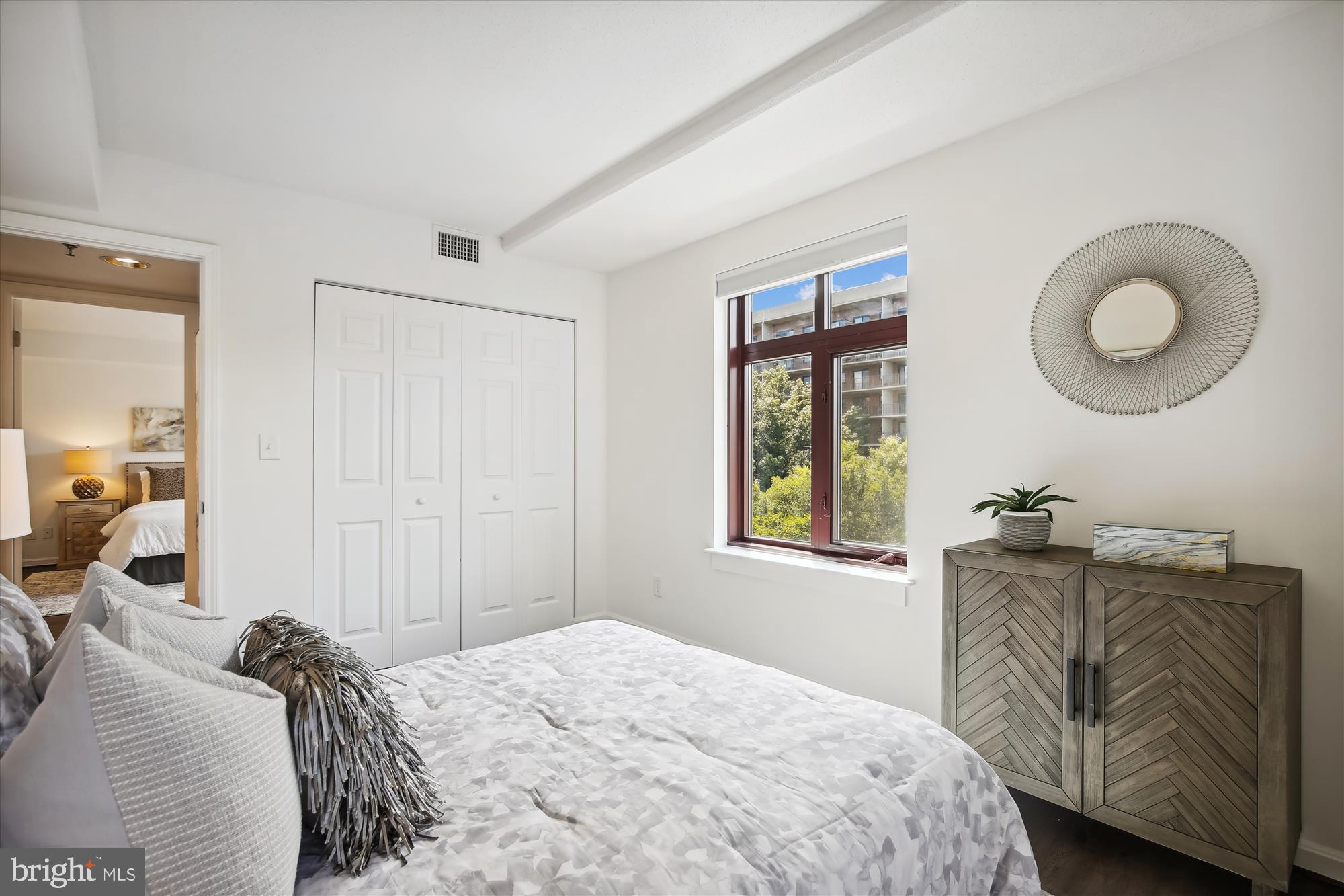 2400 CLARENDON BOULEVARD 414