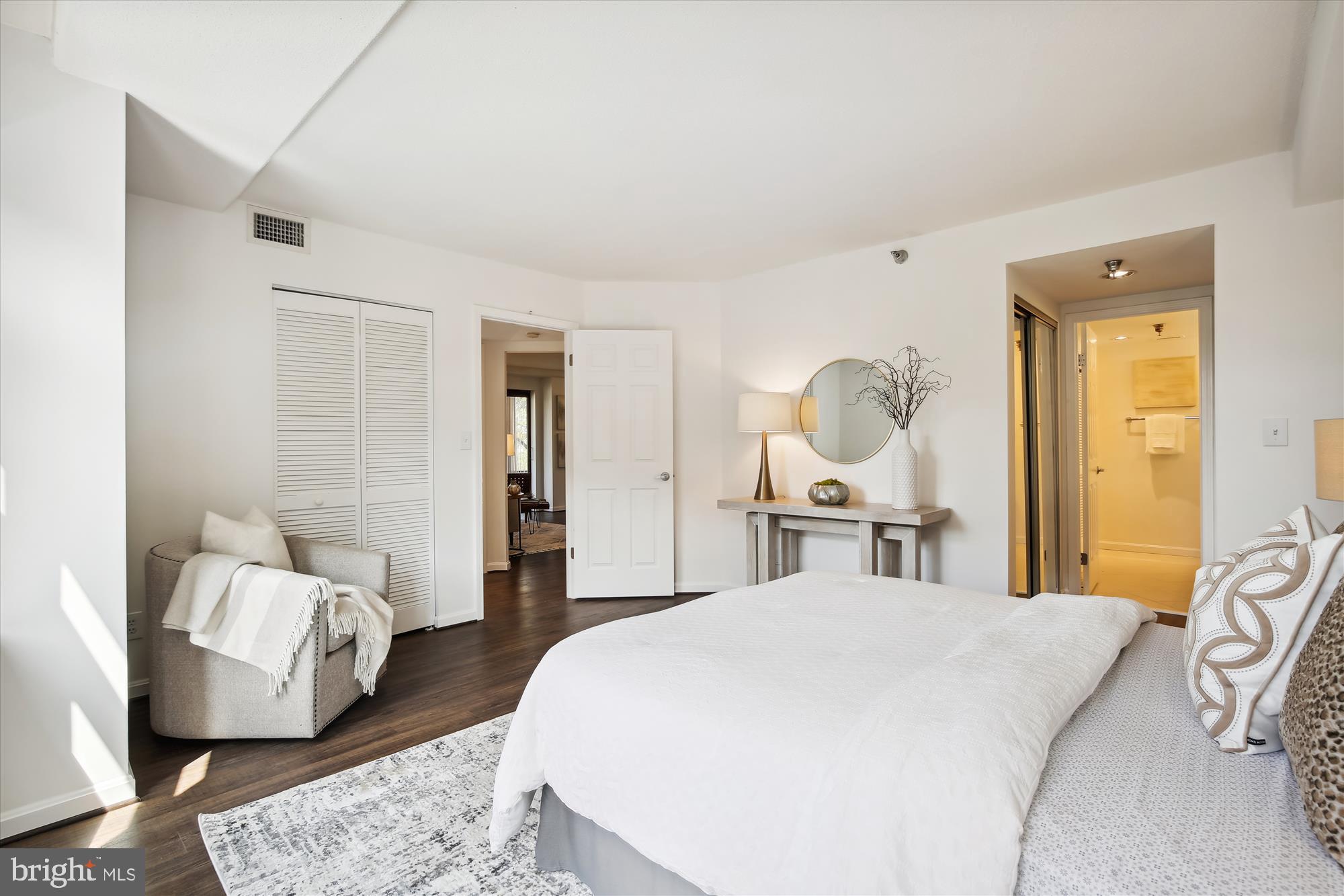 2400 CLARENDON BOULEVARD 414