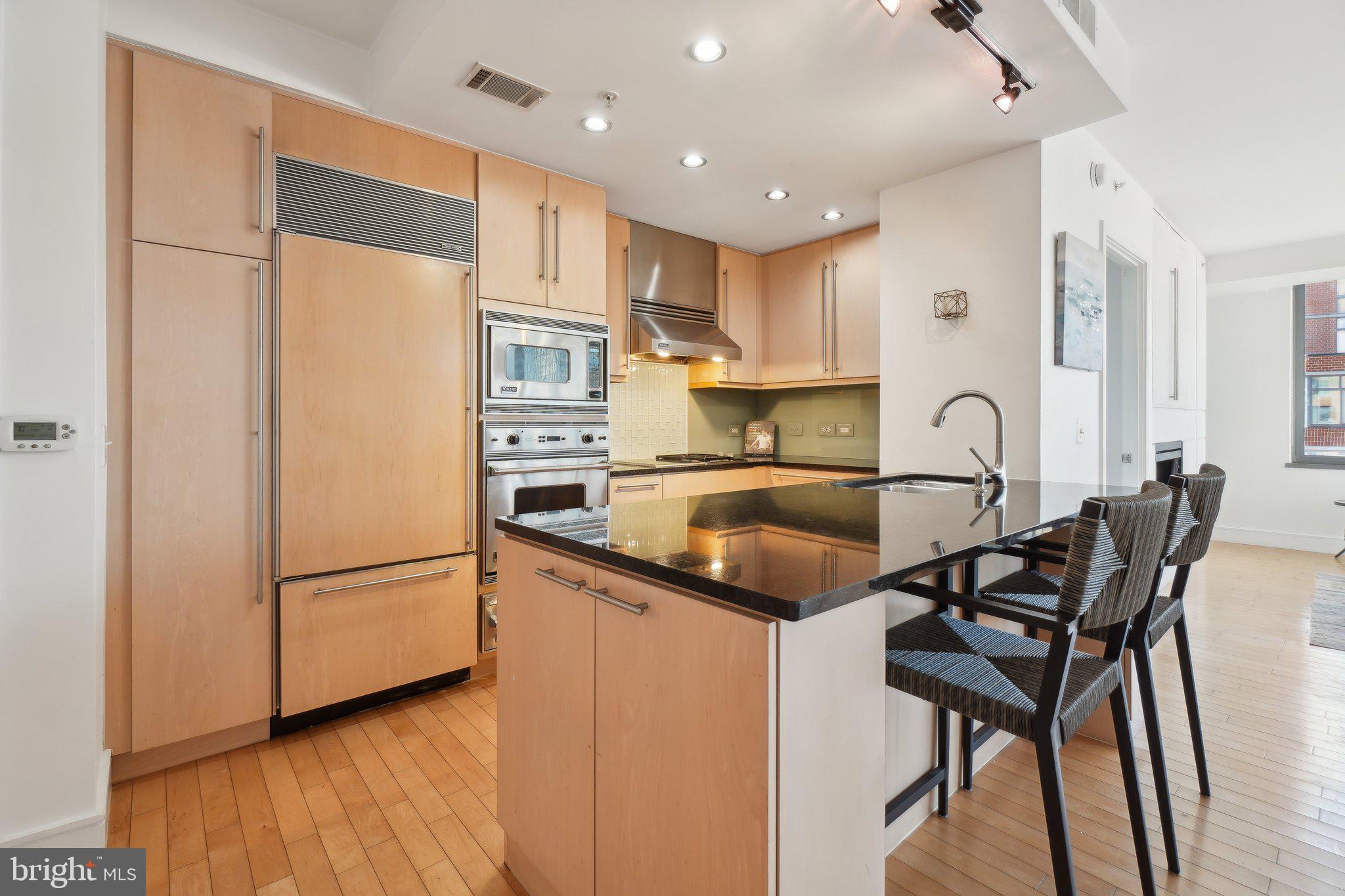 2001 15TH STREET N 1008