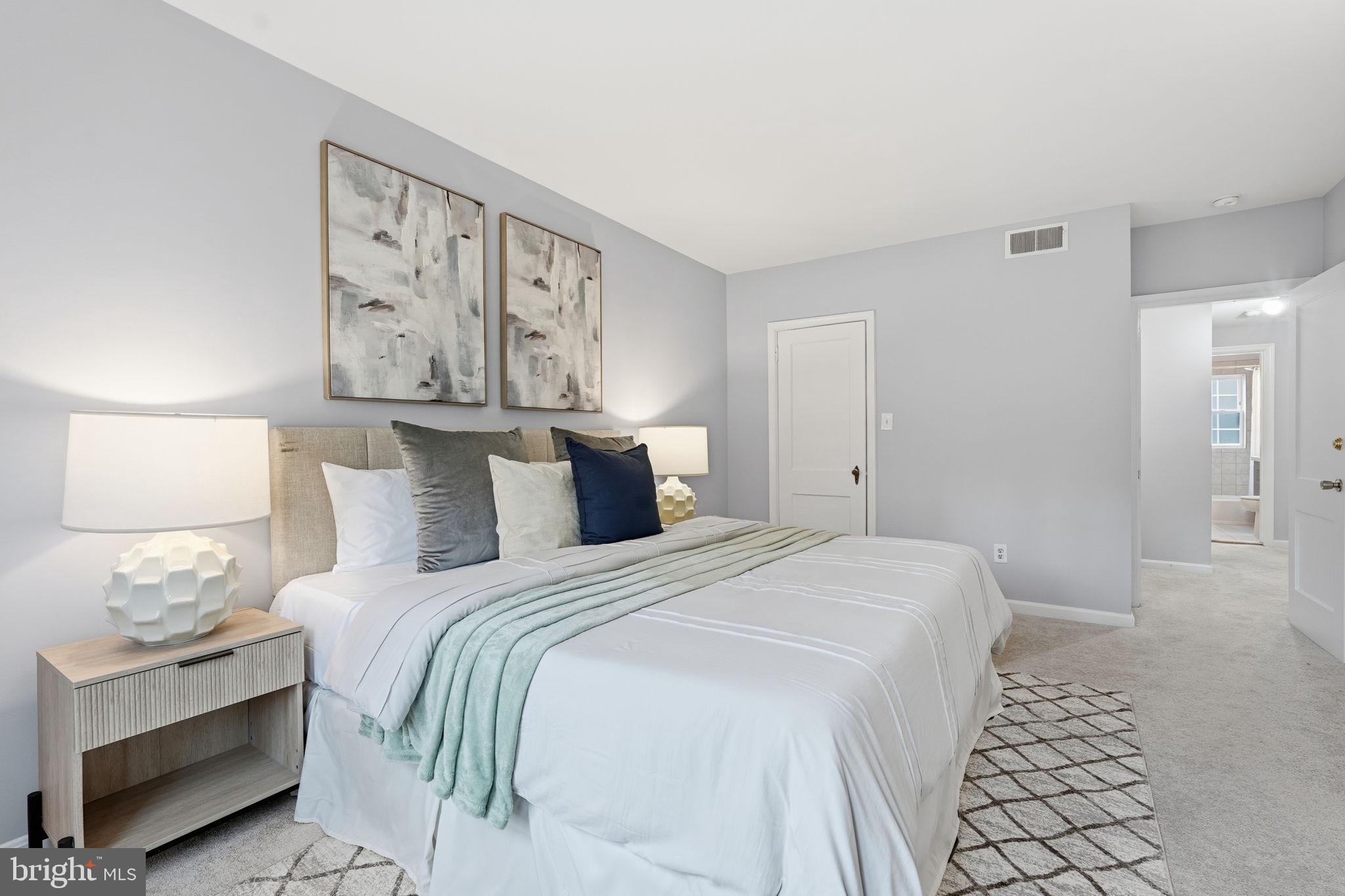 1909 N RHODES STREET 30