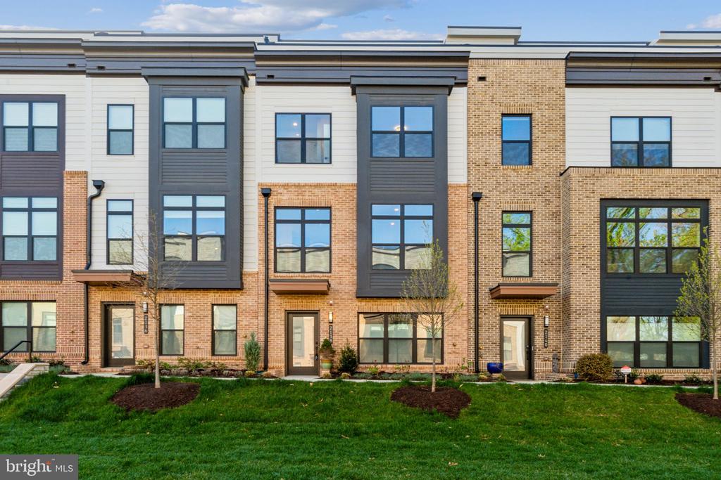 2138 Tysons Ridgeline Rd