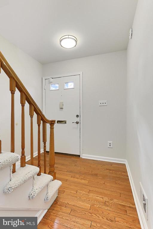 8552 Barrington Ct #927