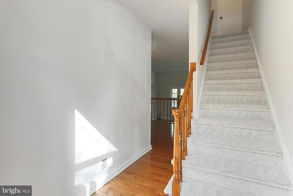 8552 Barrington Ct #927