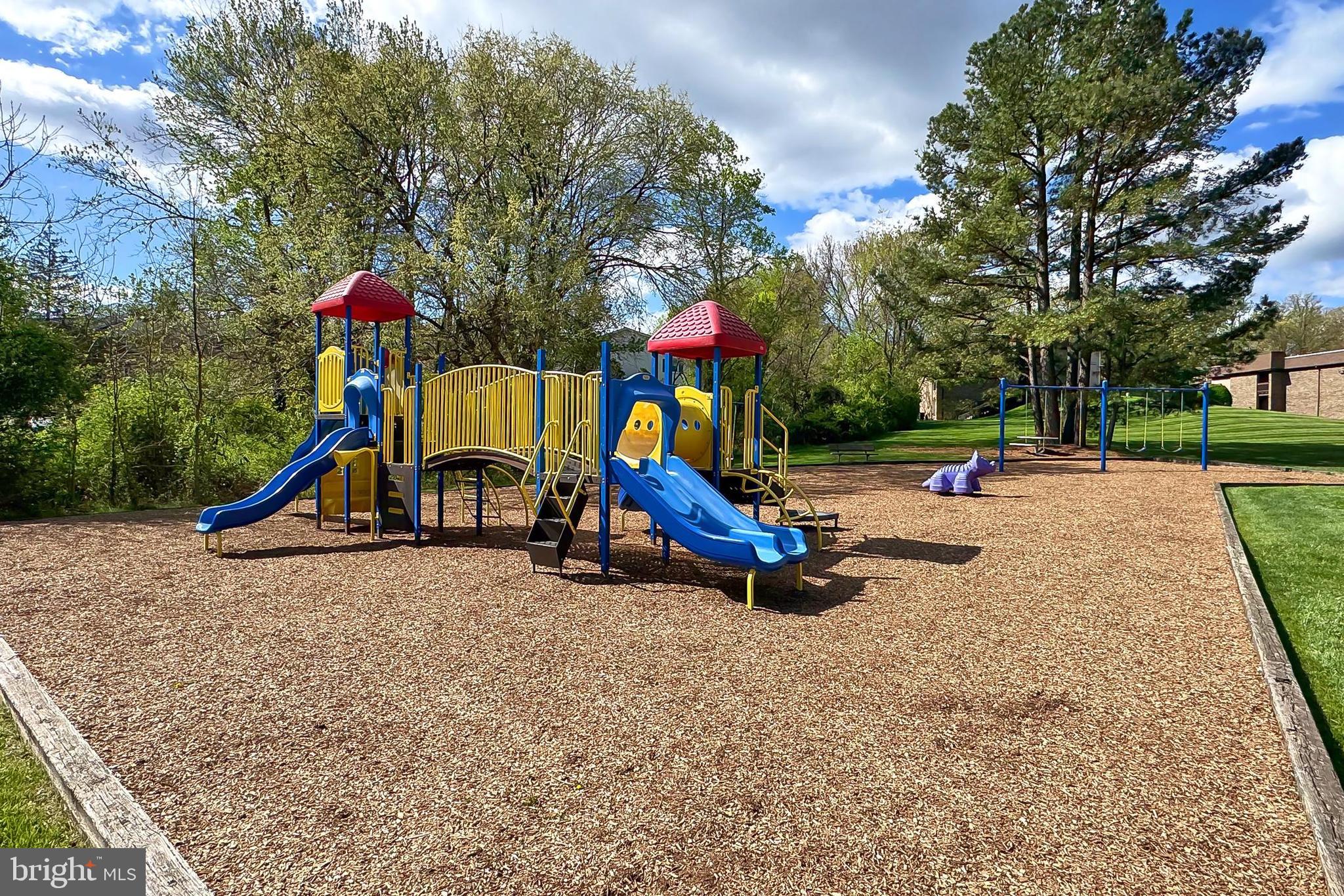 8552 Barrington Ct #927