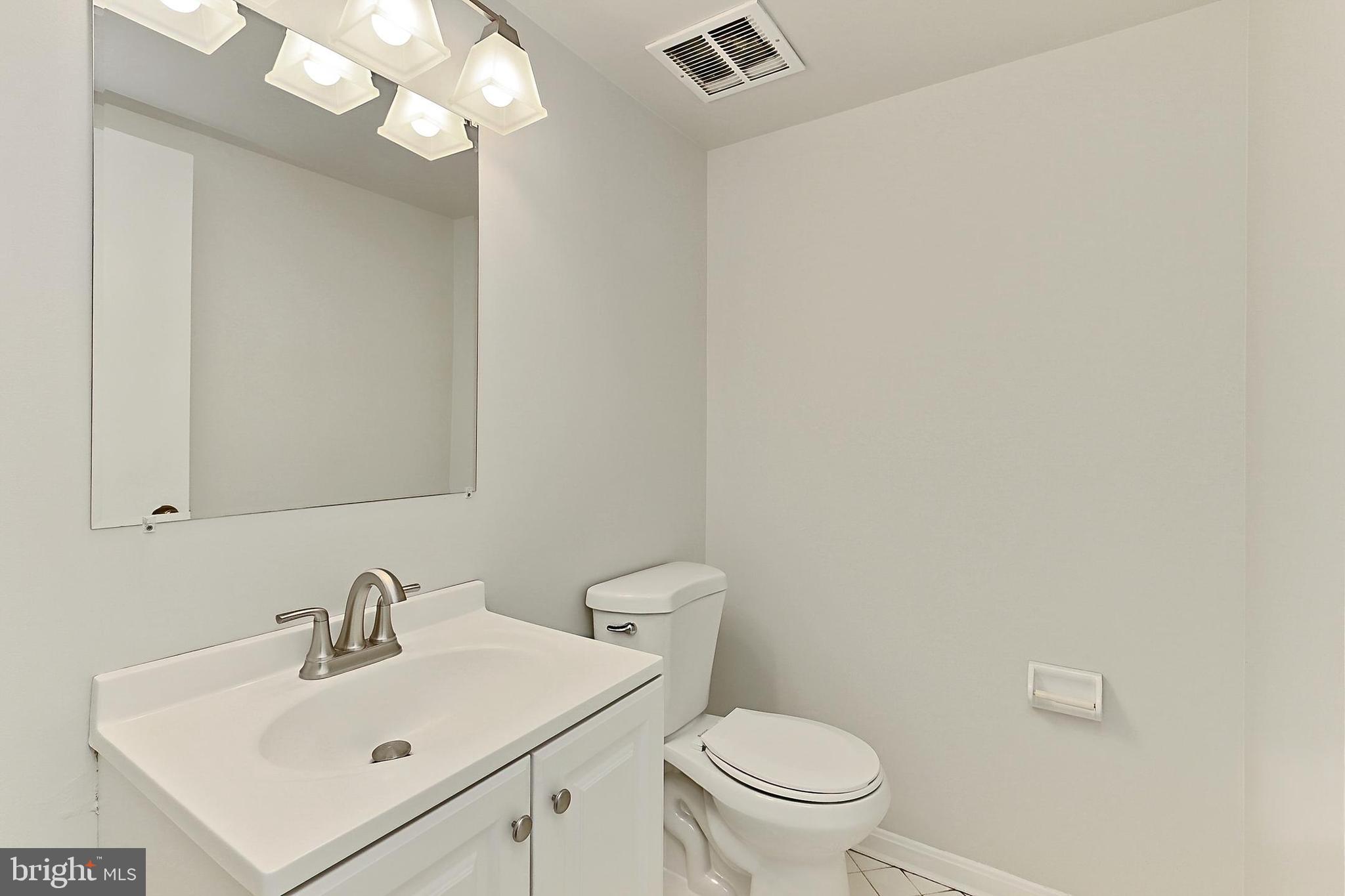 8552 Barrington Ct #927