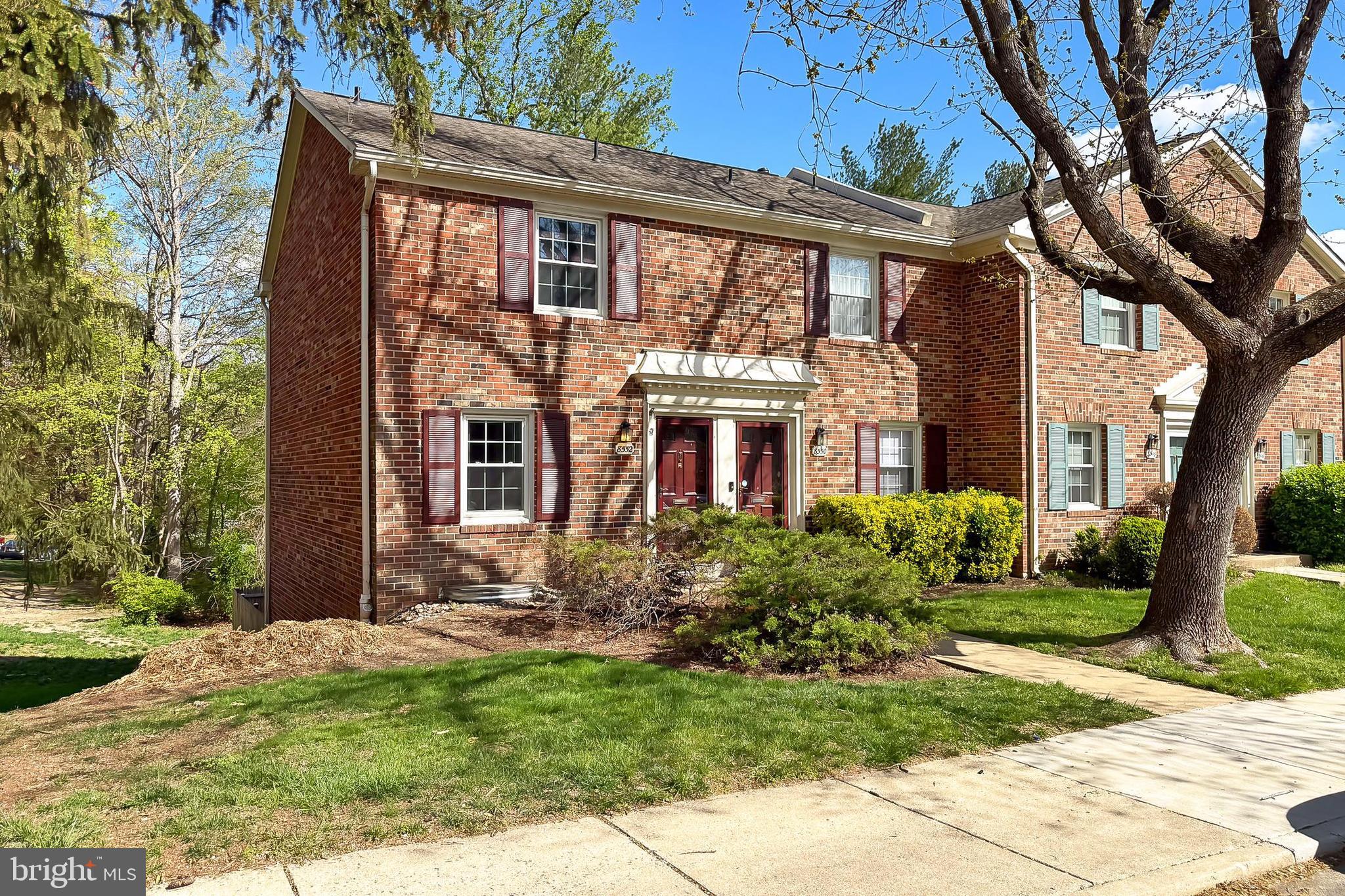 8552 Barrington Ct #927
