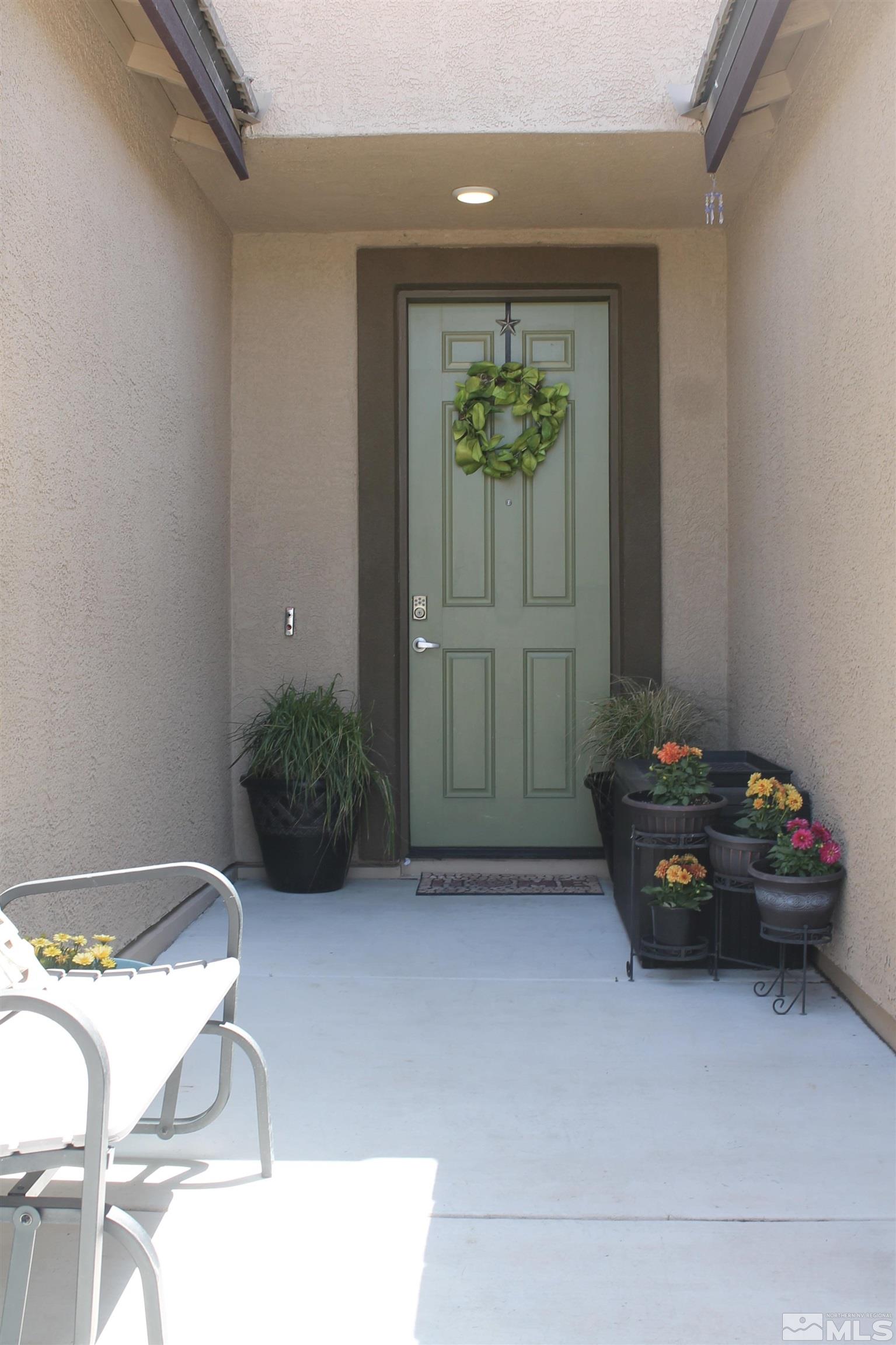 8090 Flint Springs
