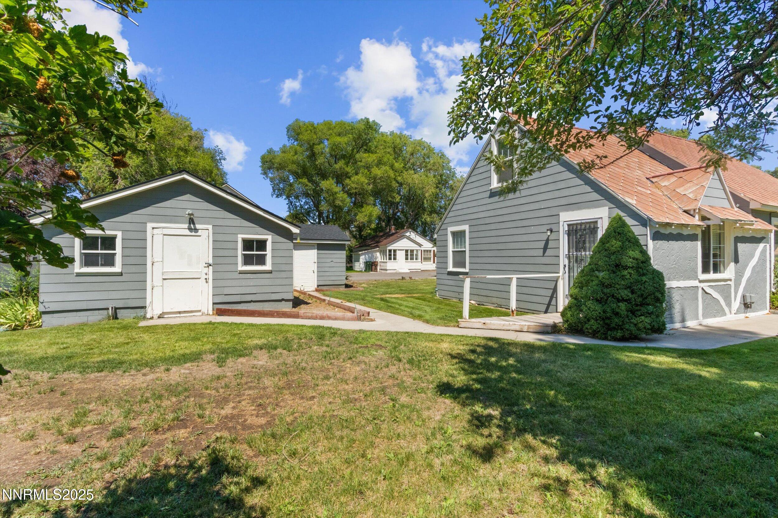 1606 10th Street