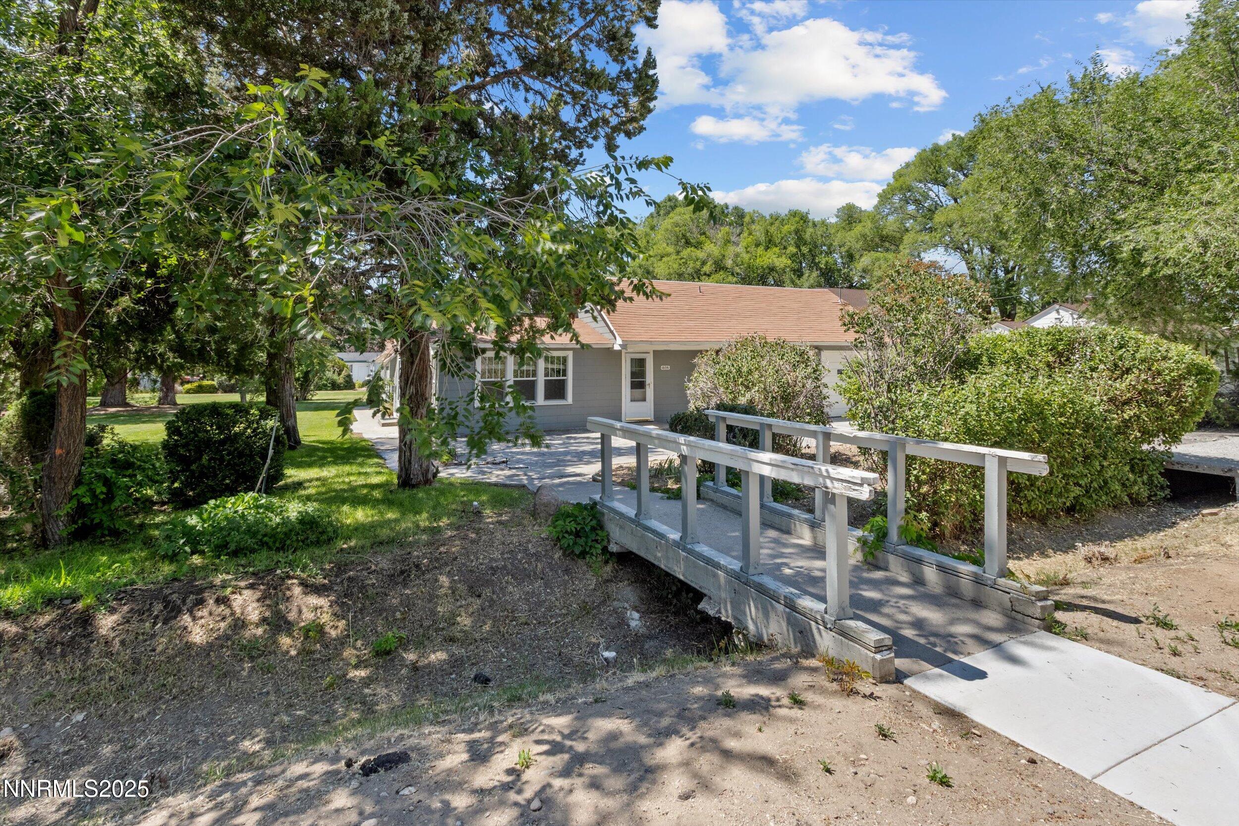 1606 10th Street