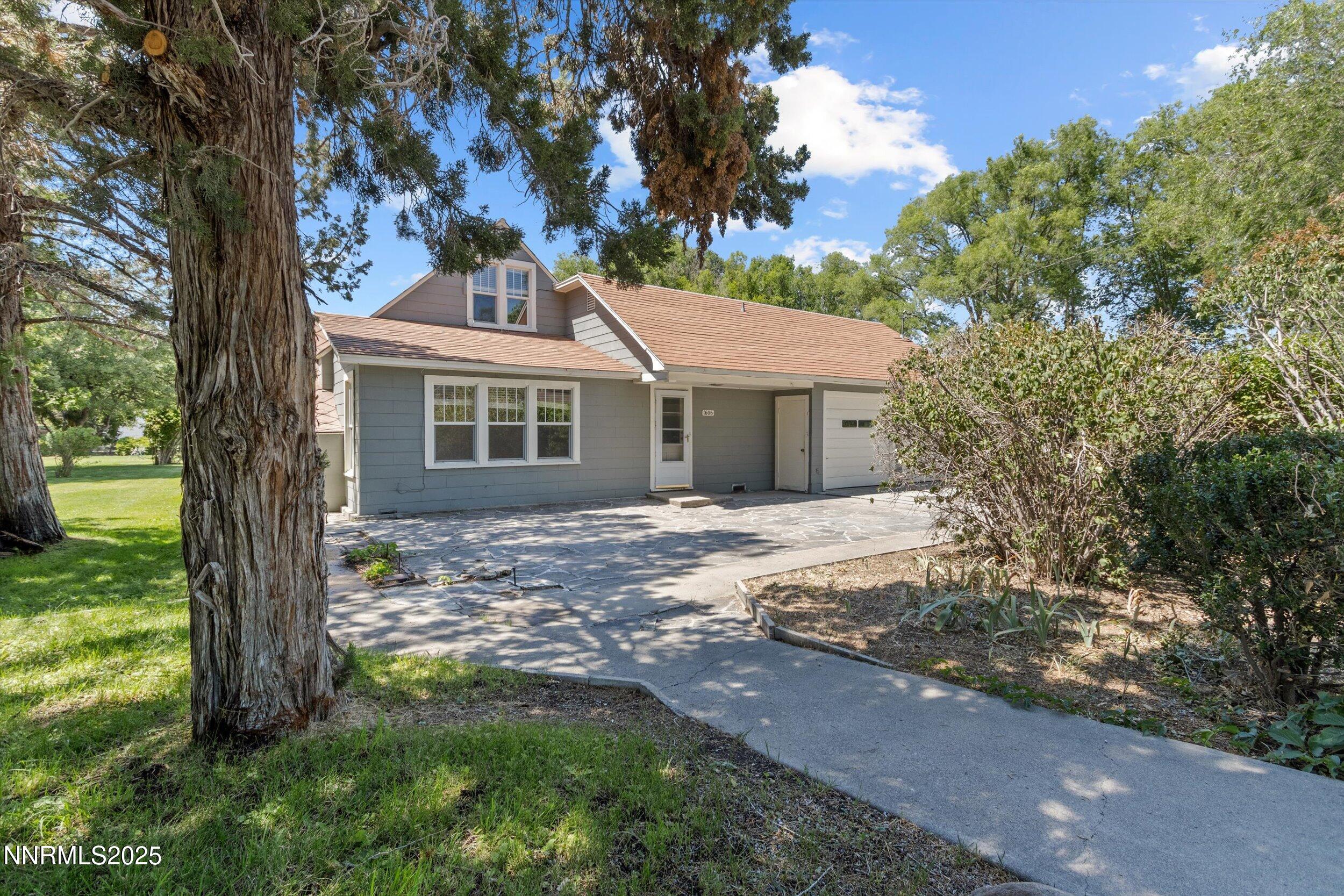 1606 10th Street