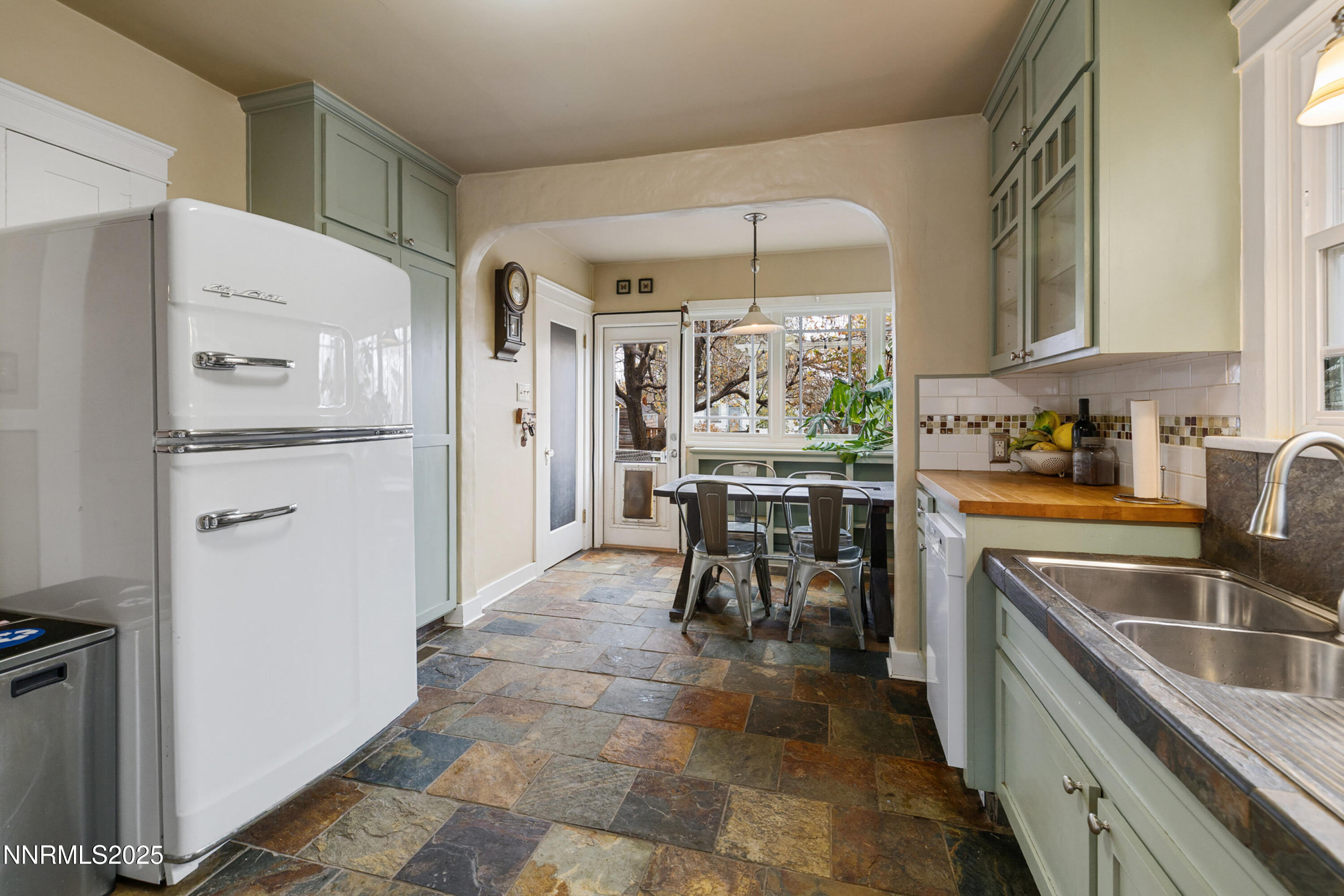 948 Washington Street