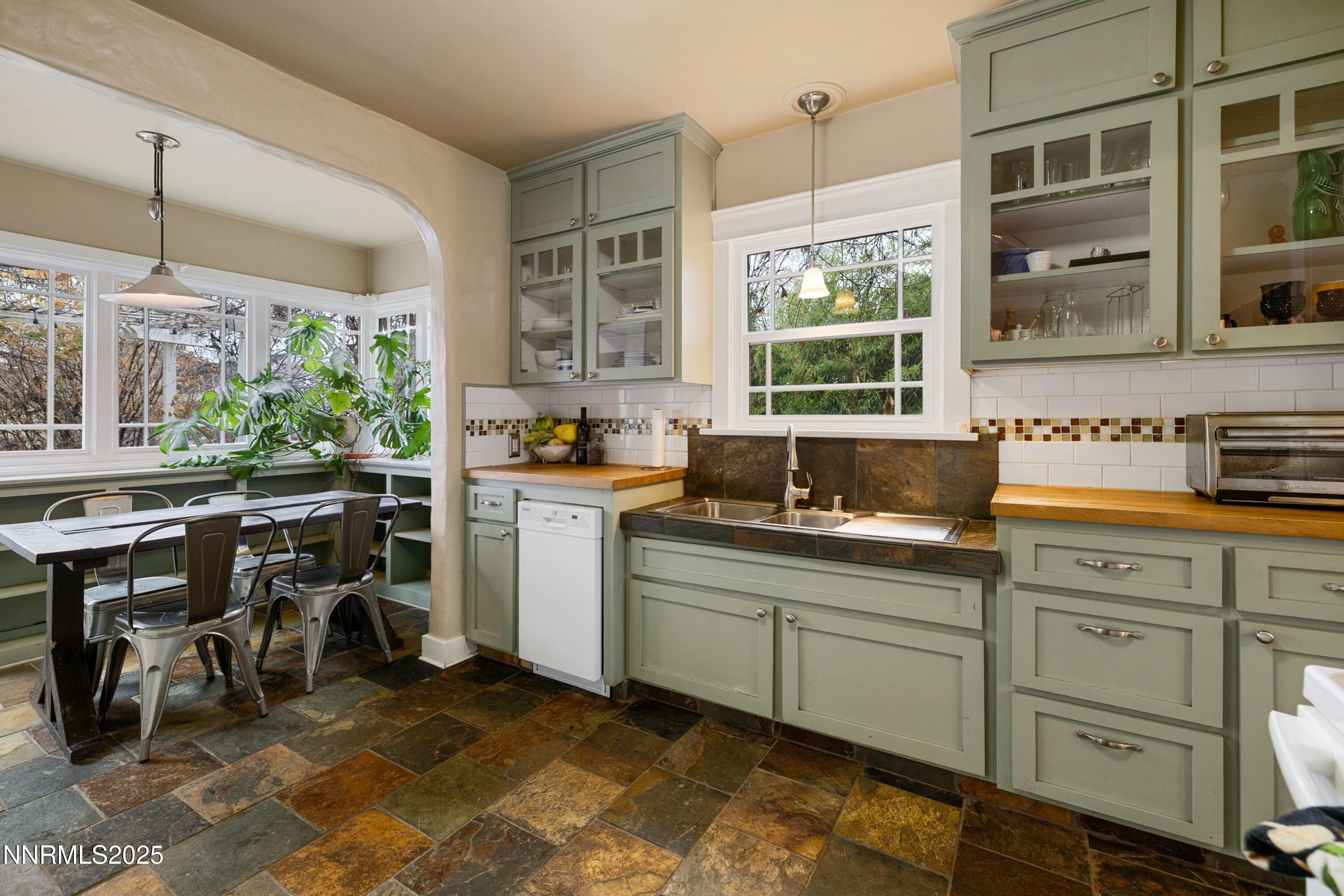 948 Washington Street