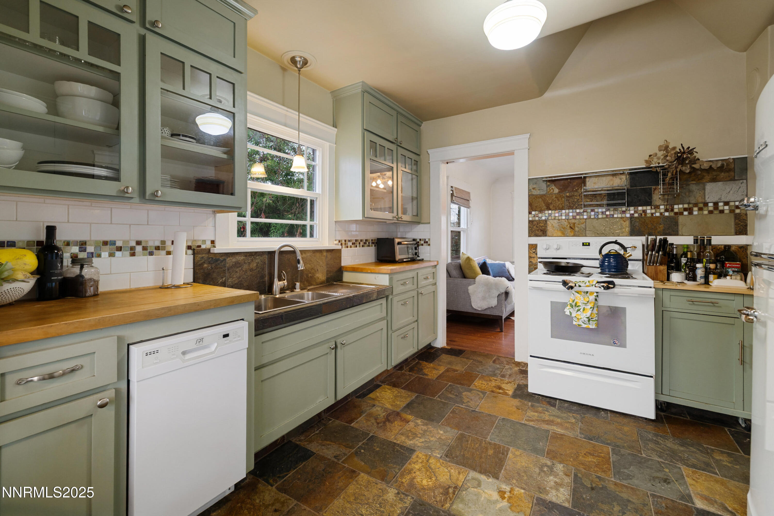 948 Washington Street