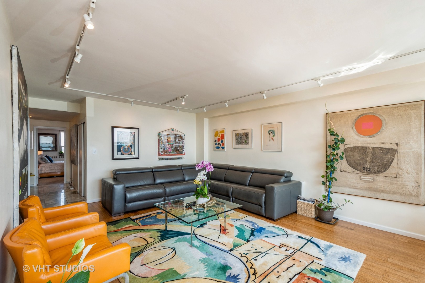 3180 N LAKE SHORE Drive Unit: 19D