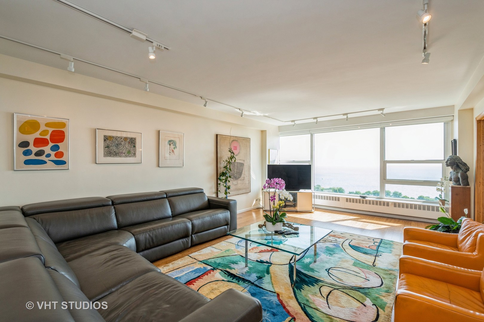 3180 N LAKE SHORE Drive Unit: 19D