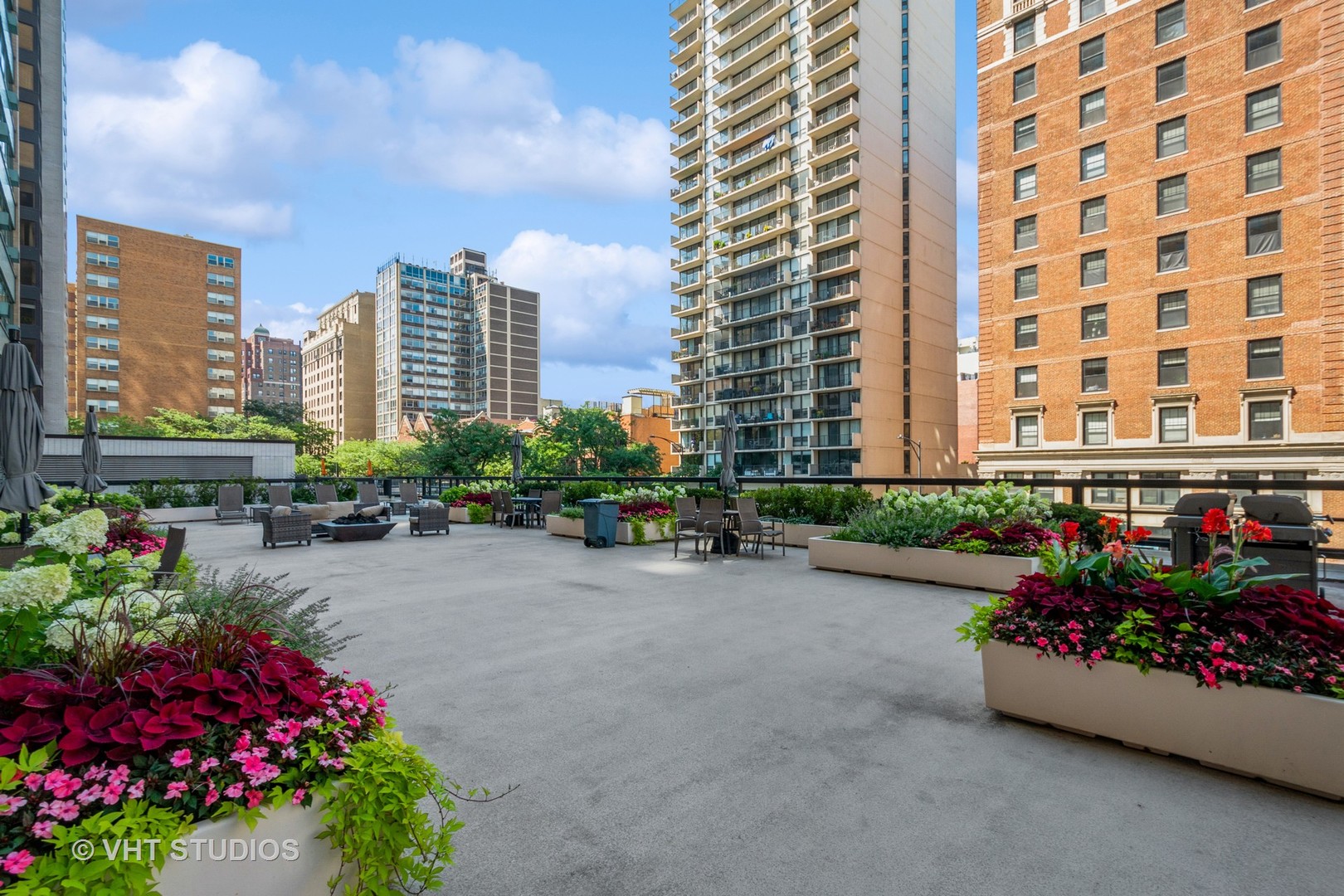 3180 N LAKE SHORE Drive Unit: 19D