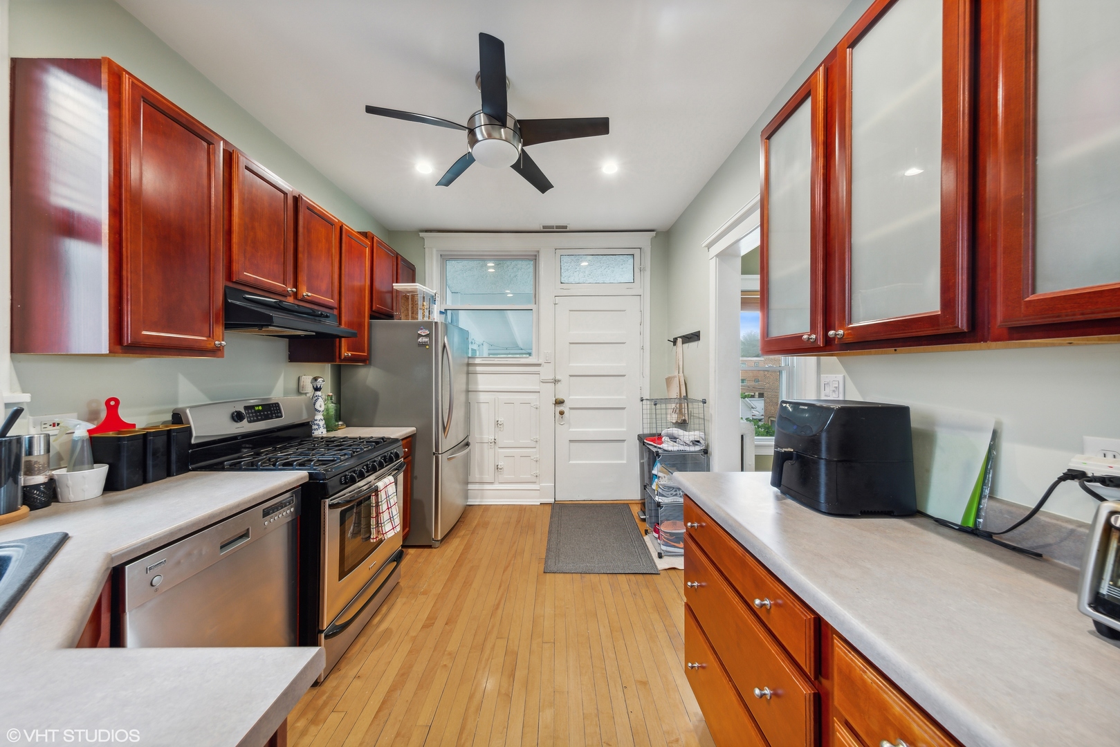 140 N Ridgeland Avenue Unit: 2S