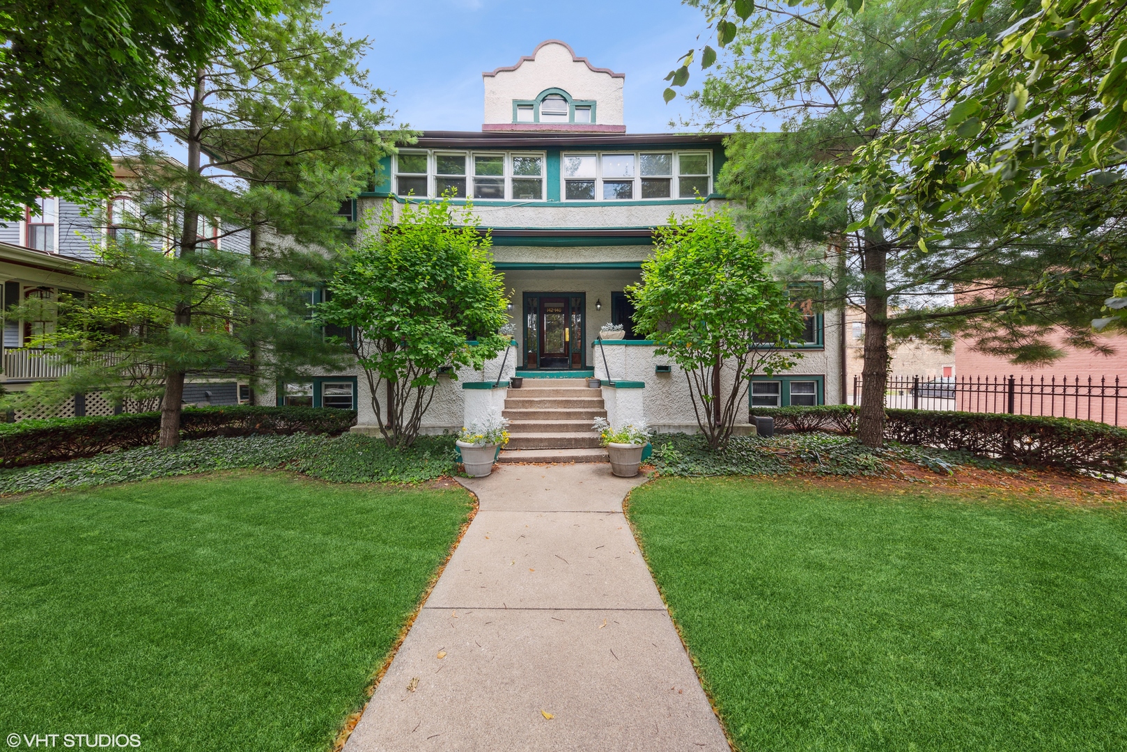 140 N Ridgeland Avenue Unit: 2S