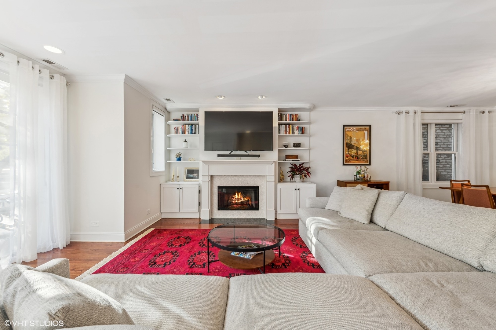 920 W Barry Avenue Unit: 2