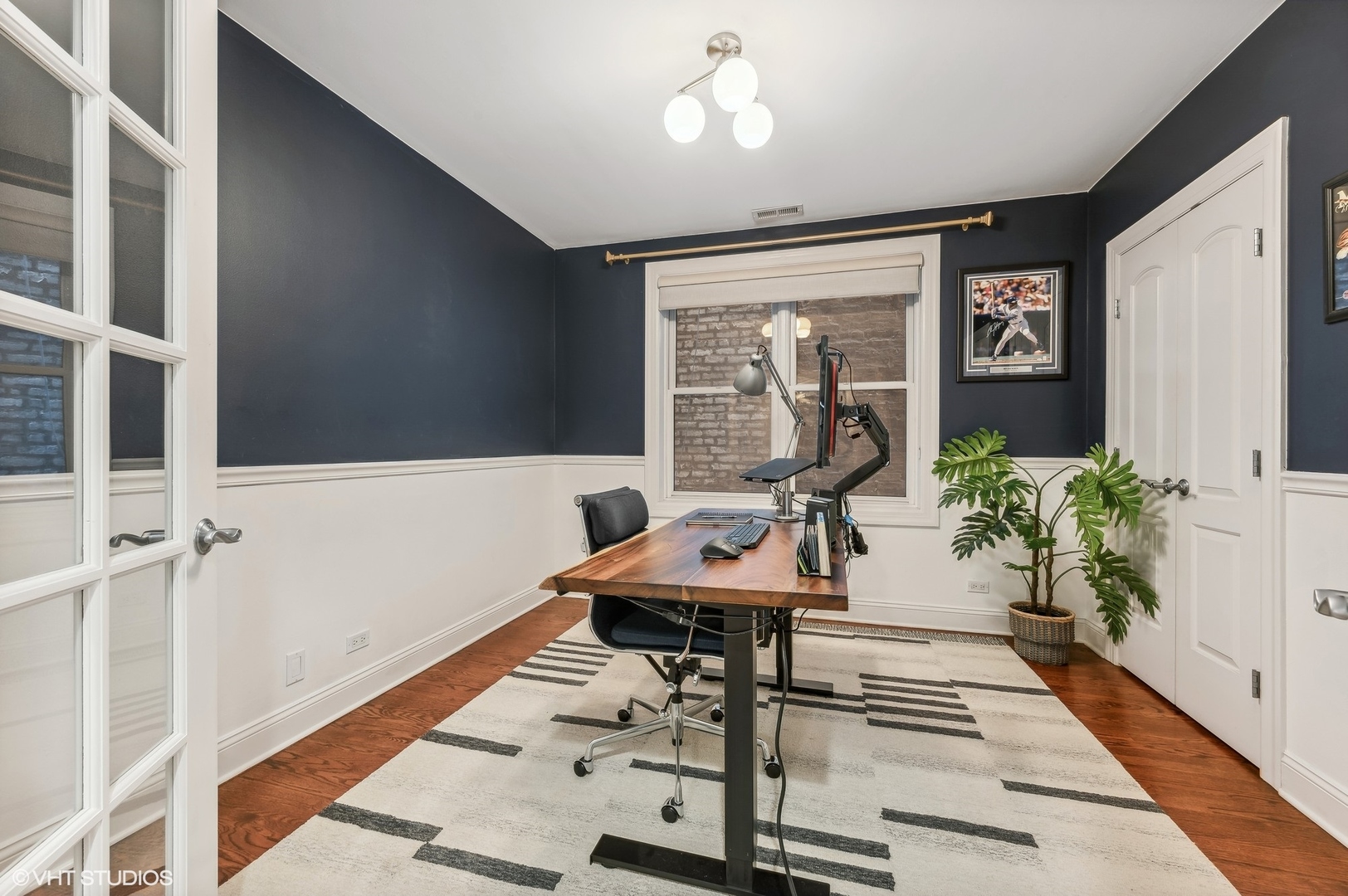 920 W Barry Avenue Unit: 2