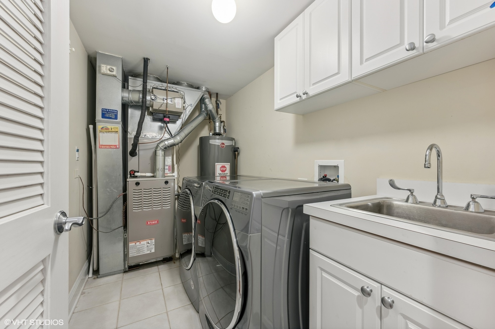 920 W Barry Avenue Unit: 2