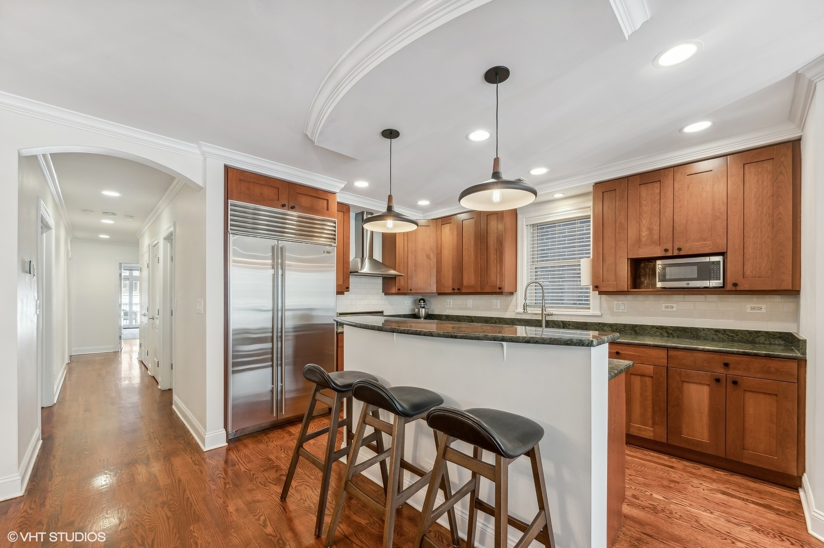 920 W Barry Avenue Unit: 2