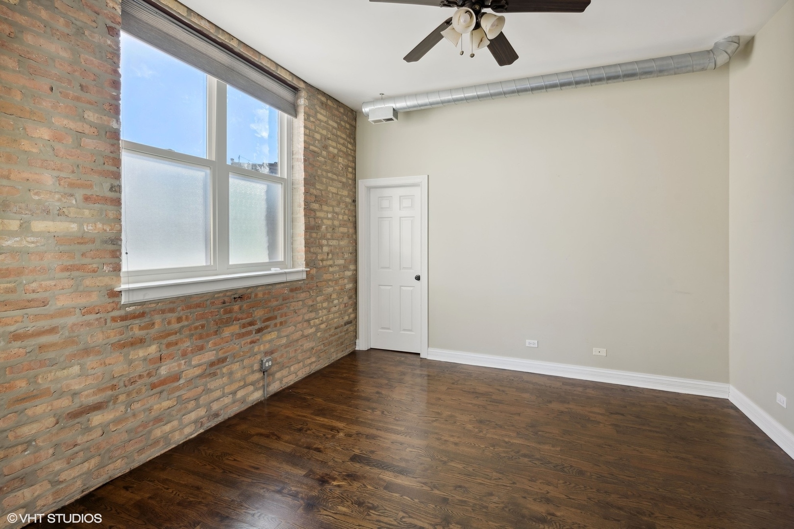 1245 W GEORGE Street Unit: 302