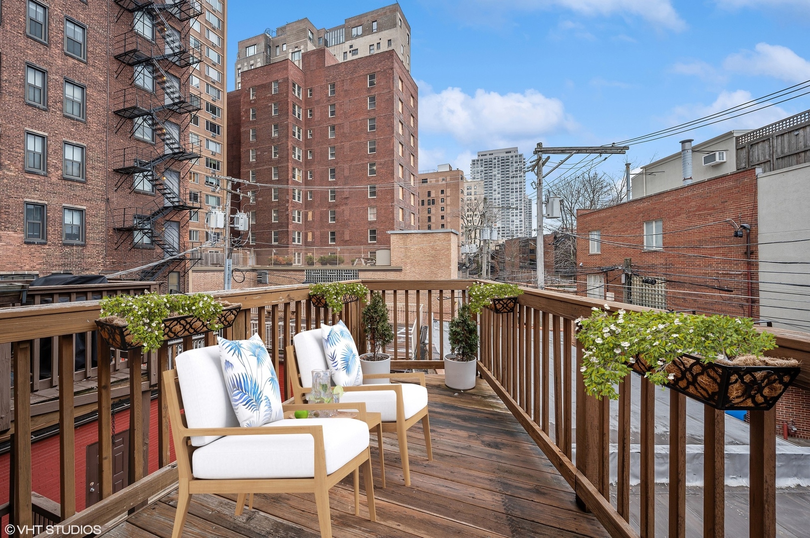 321 W Webster Avenue Unit: 2