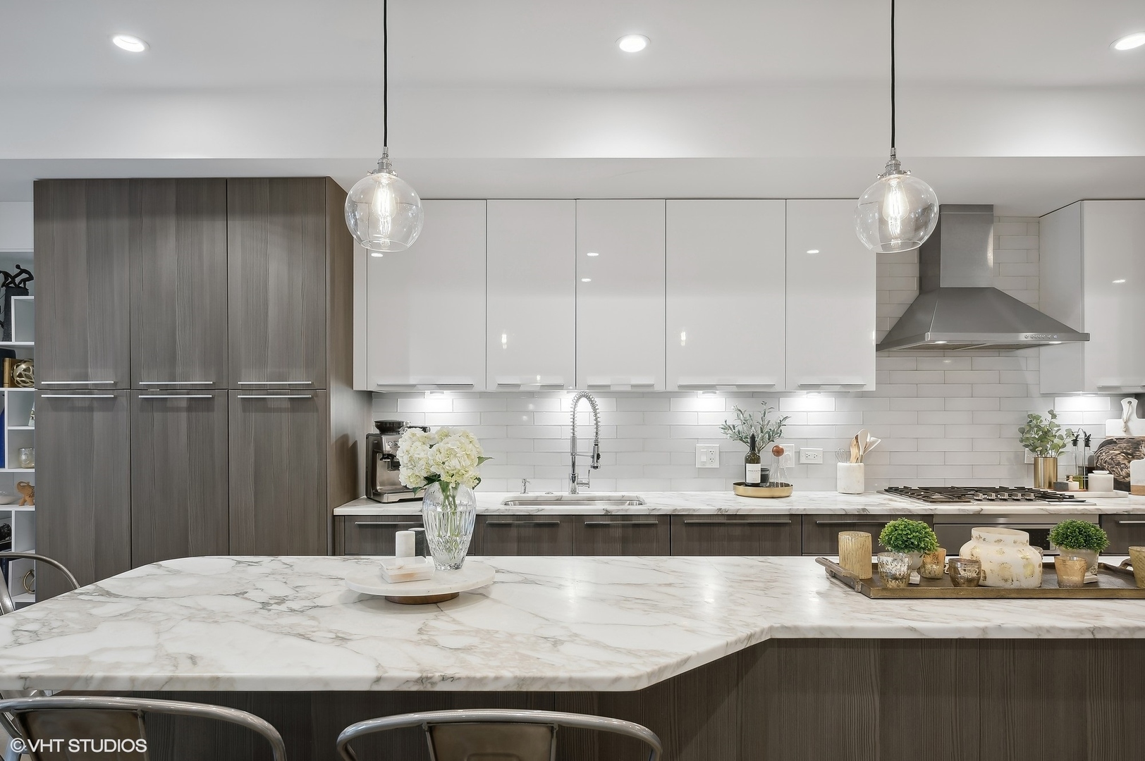 321 W Webster Avenue Unit: 2