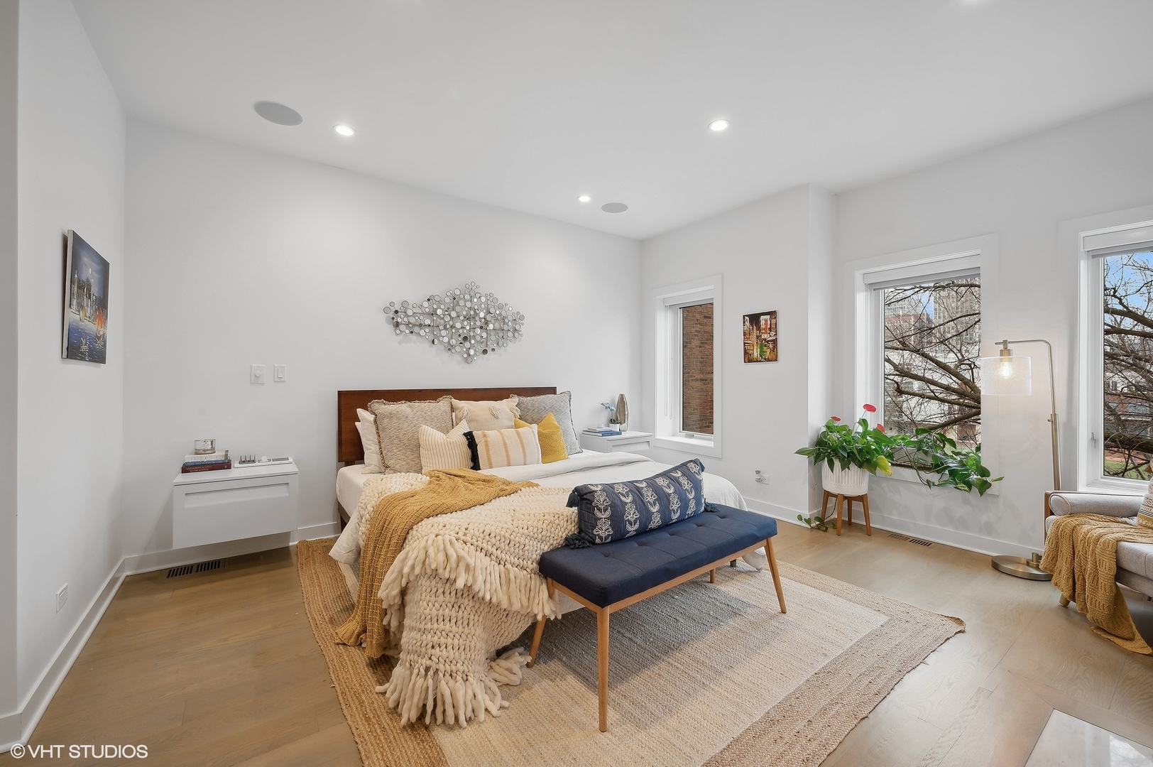 321 W Webster Avenue Unit: 2