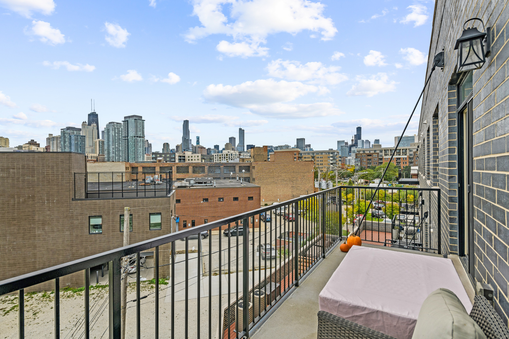 1317 N Larrabee Street Unit: 401