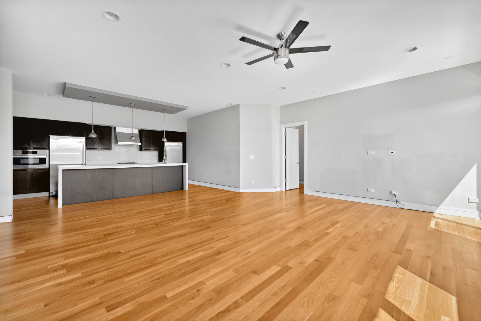 1317 N Larrabee Street Unit: 401