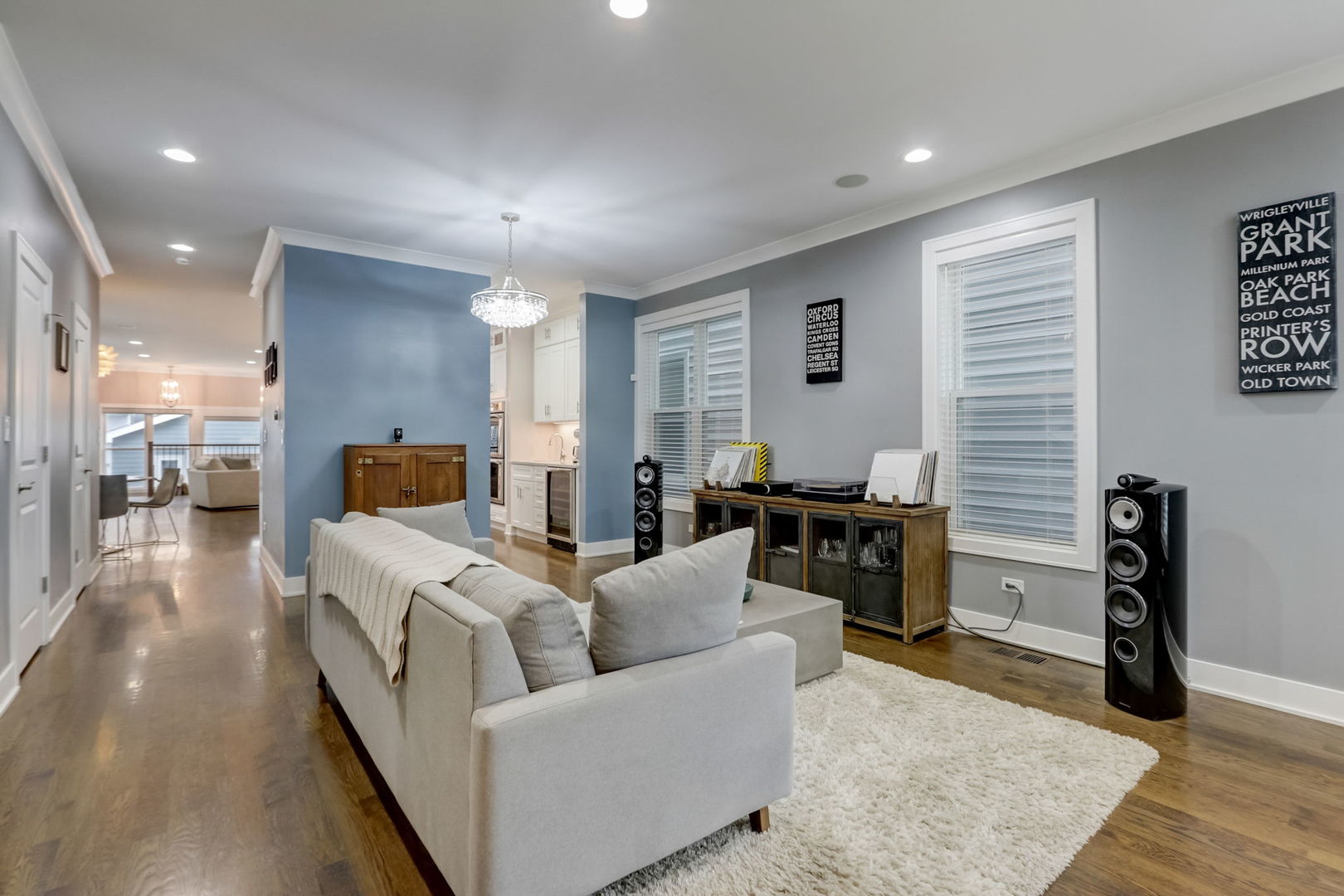 3753 N Albany Avenue