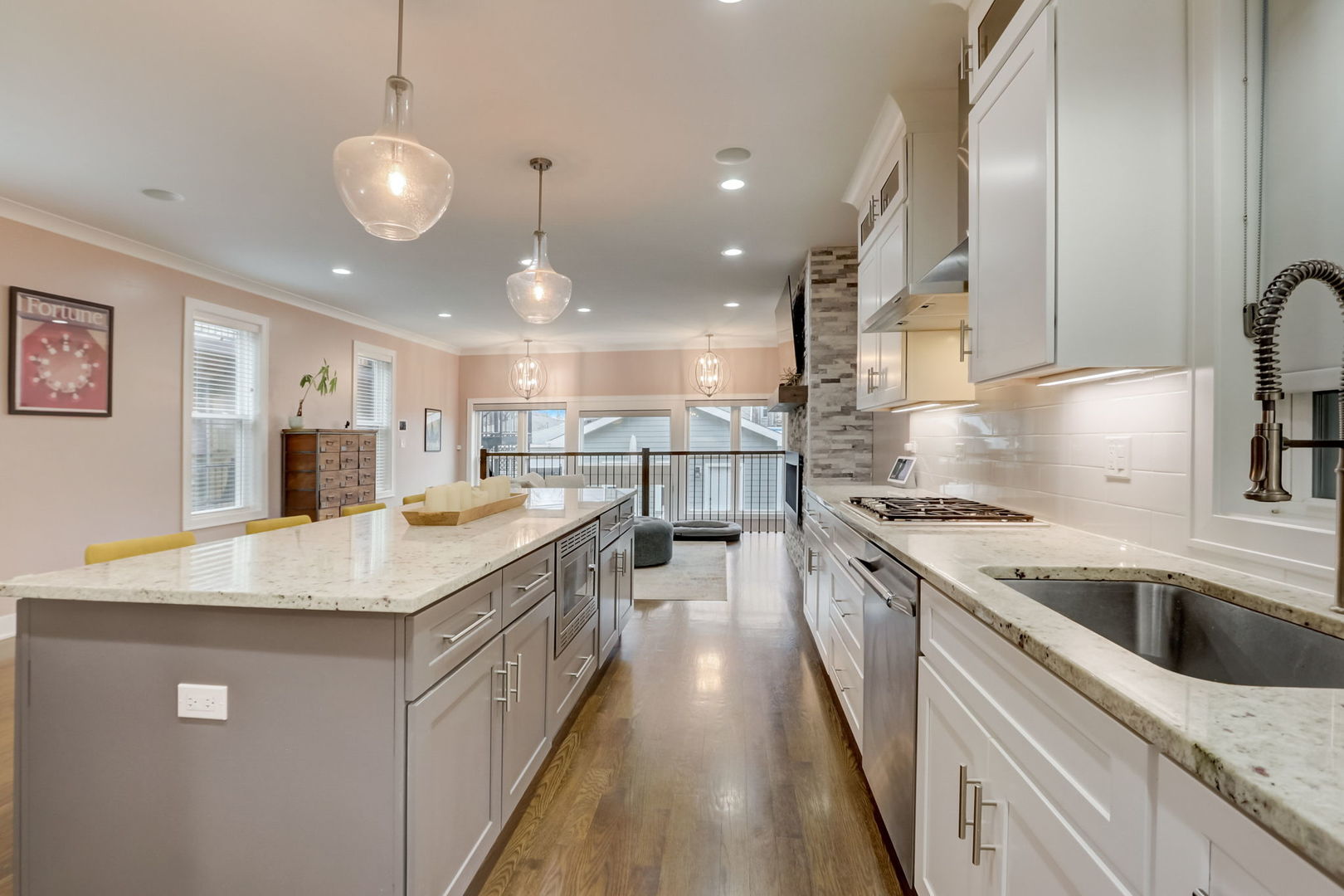 3753 N Albany Avenue