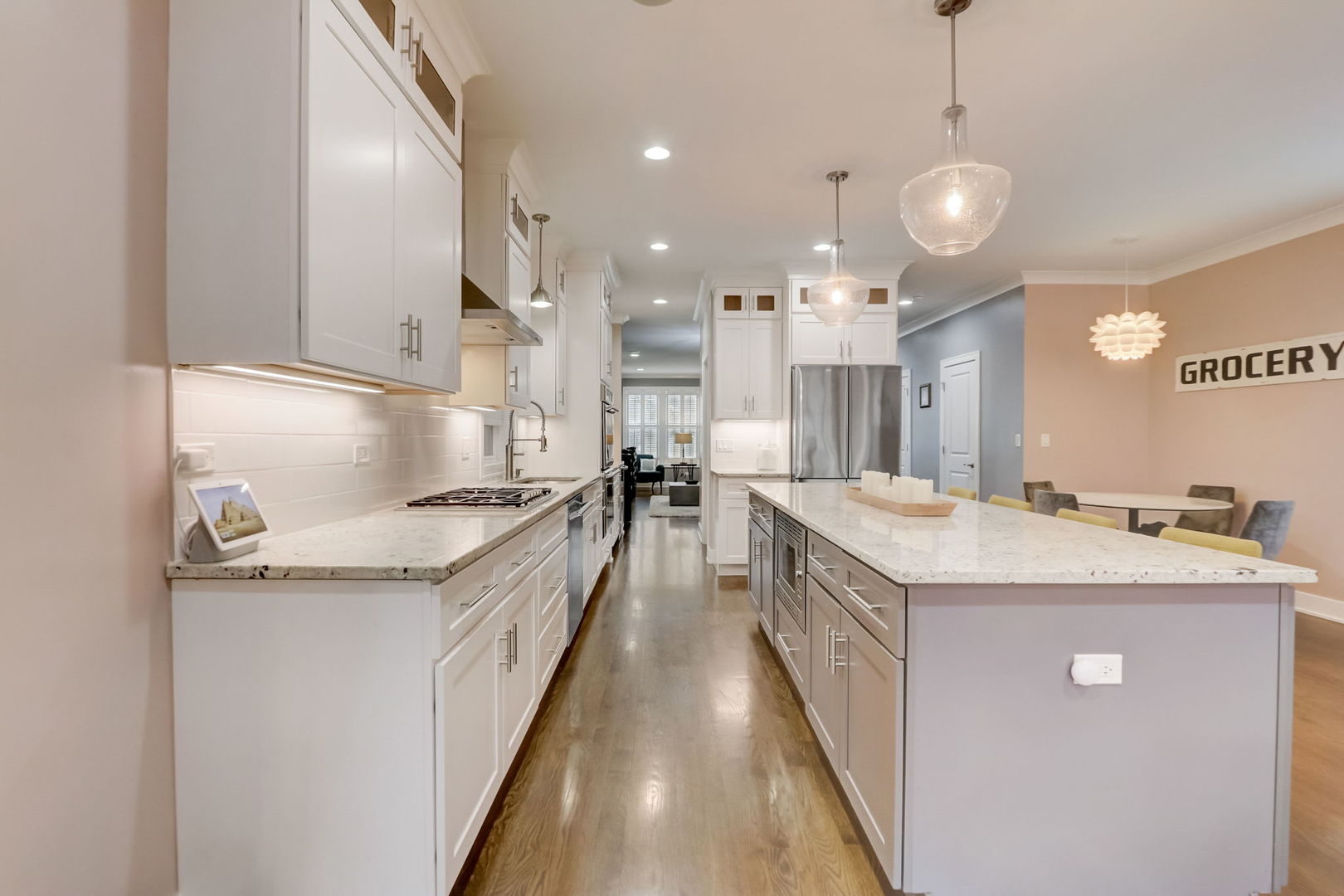 3753 N Albany Avenue