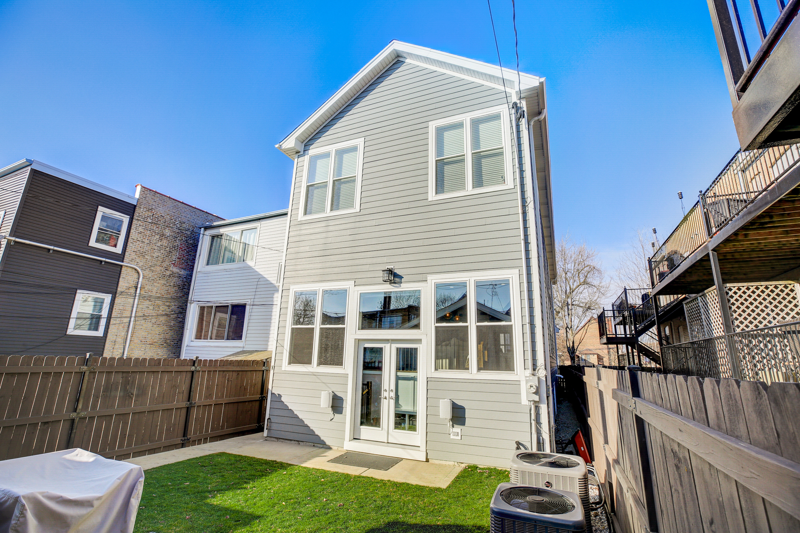 3753 N Albany Avenue