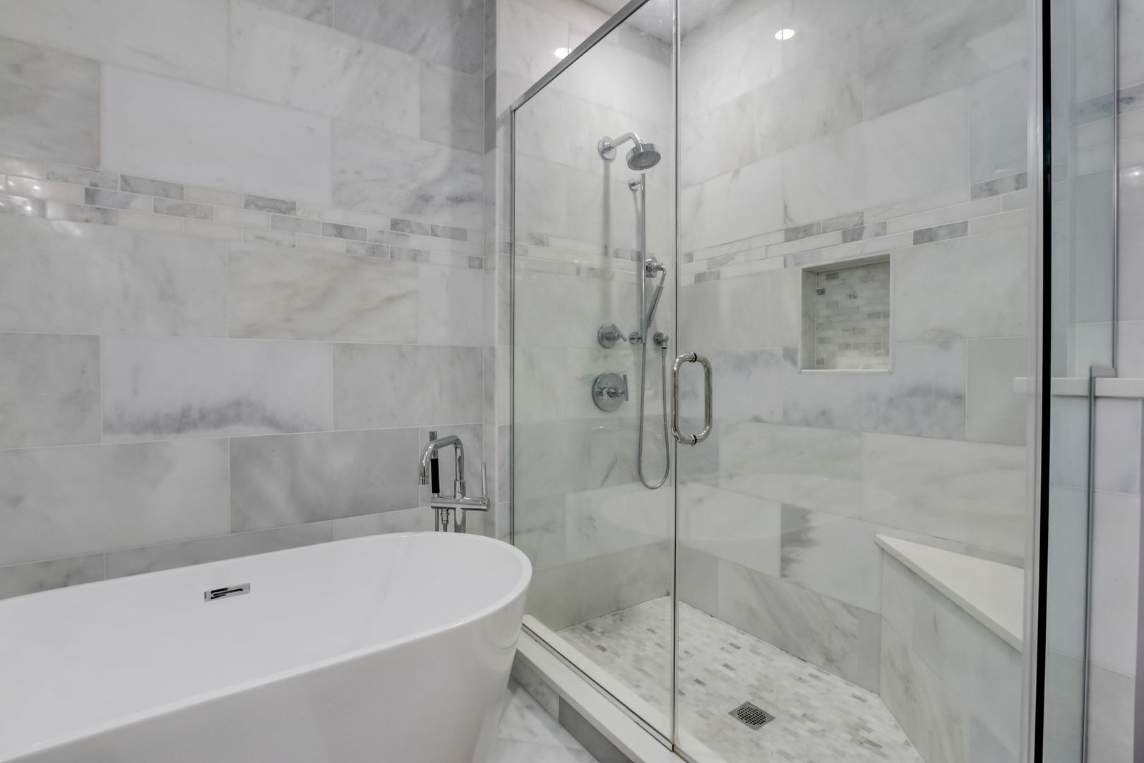 3753 N Albany Avenue