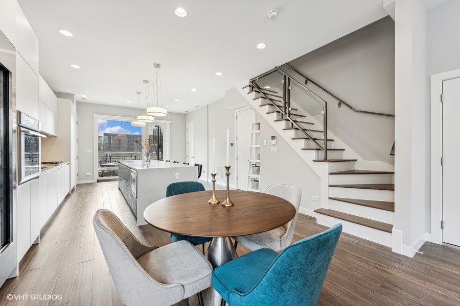 1441 W Blackhawk Street Unit: 2E