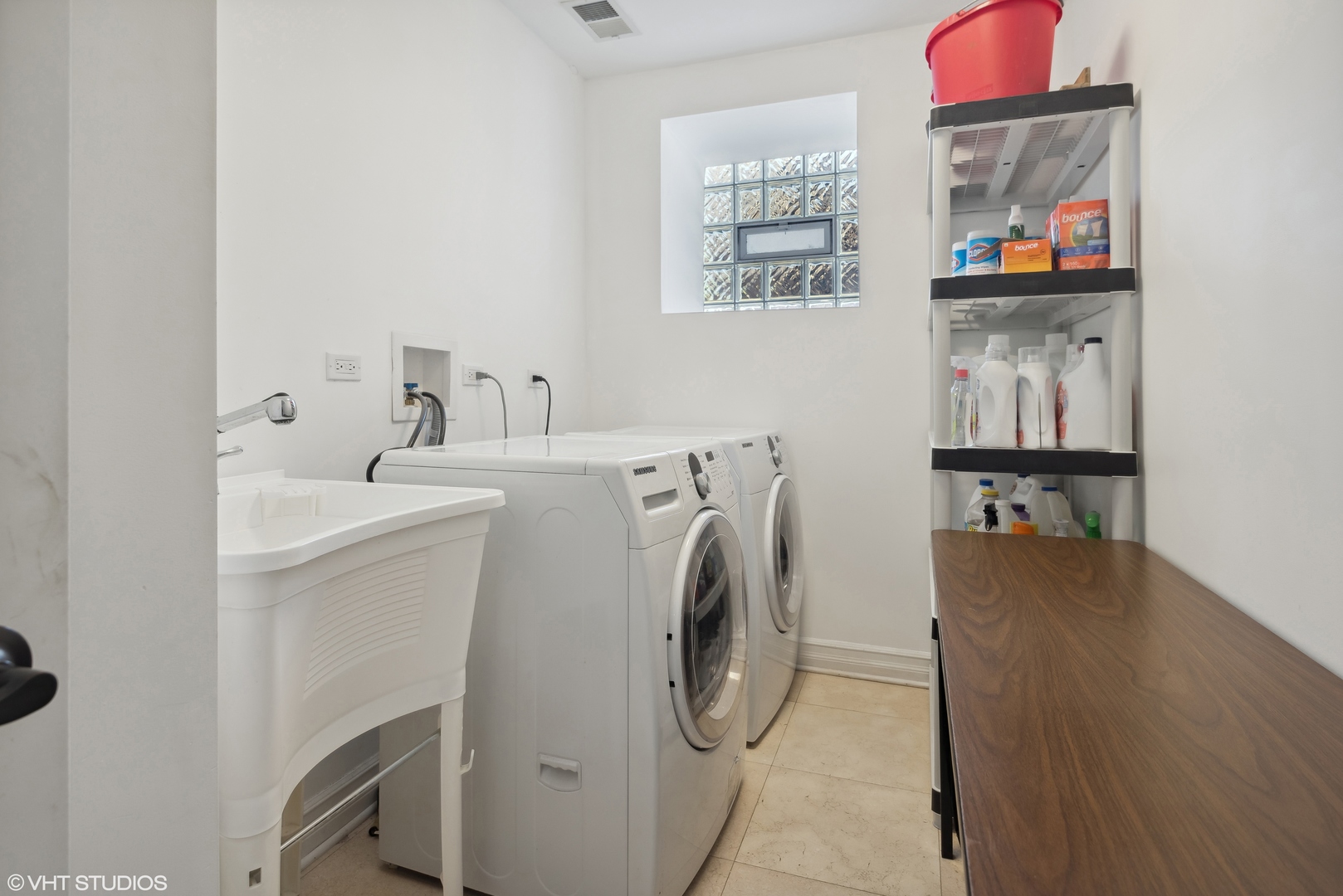 642 E 50TH Street Unit: 1E